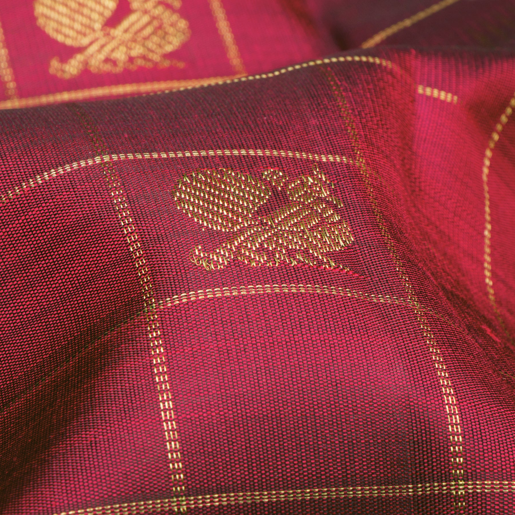Kanakavalli Kanjivaram Silk Sari 25-595-HS001-00068 - Fabric View