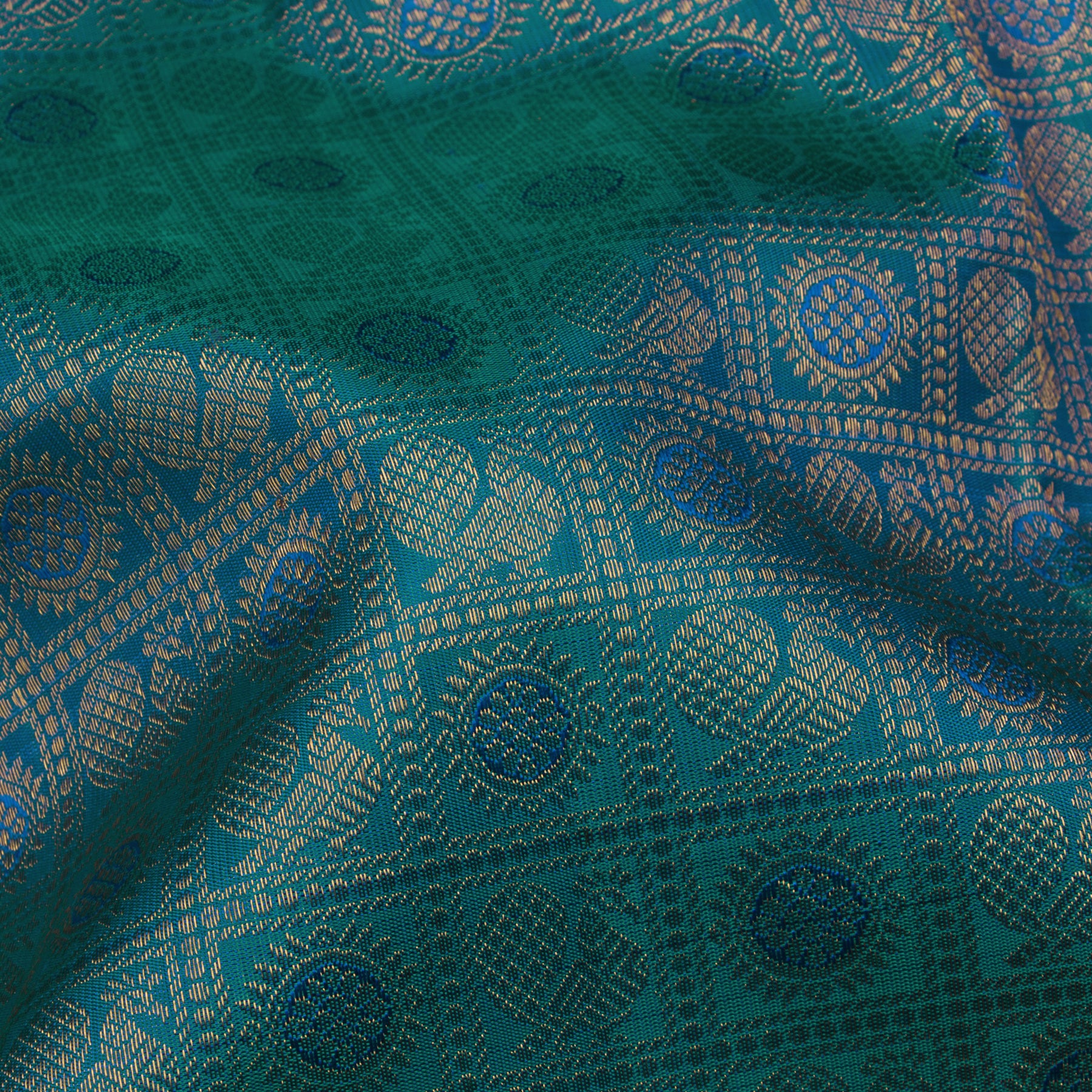 Kanakavalli Kanjivaram Silk Sari 25-595-HS001-00982 - Fabric View