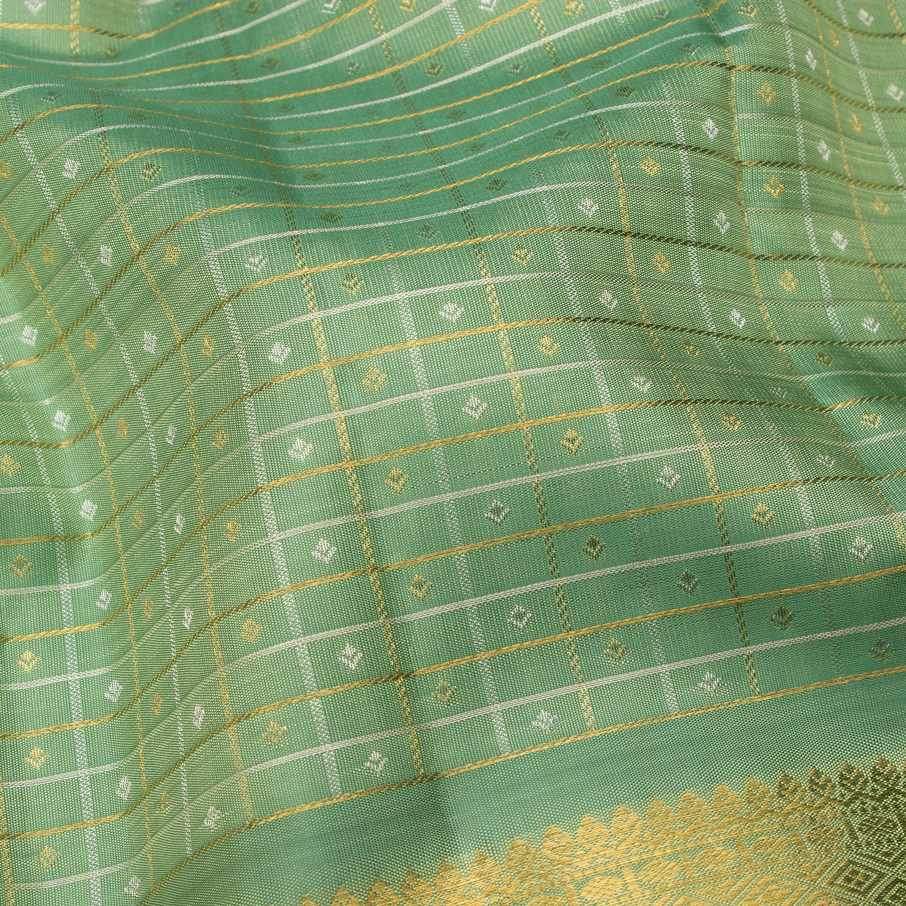 Kanakavalli Kanjivaram Silk Sari 25-595-HS001-02222 - Fabric View