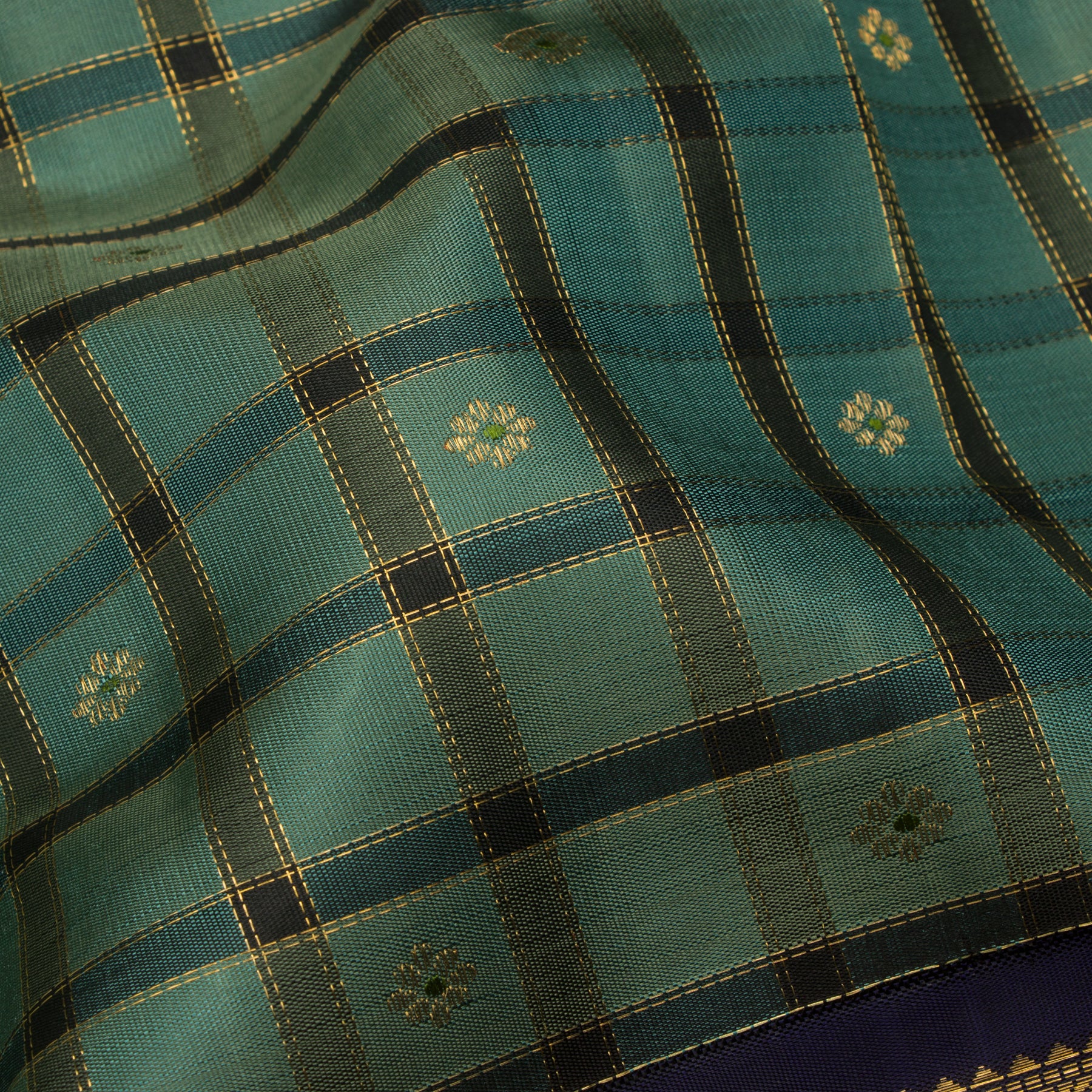 Kanakavalli Kanjivaram Silk Sari 25-595-HS001-02895 - Fabric View