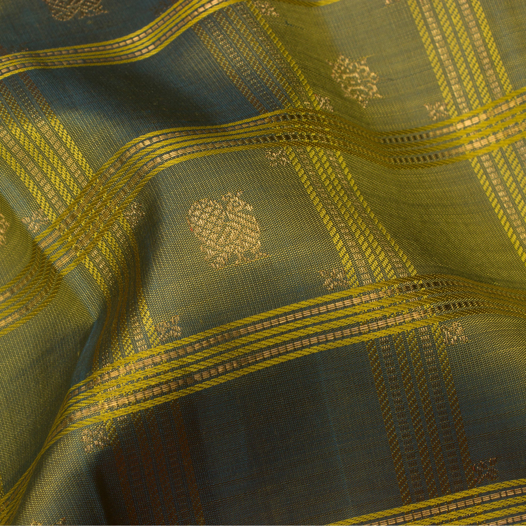 Kanakavalli Kanjivaram Silk Sari 25-595-HS001-02897 - Fabric View
