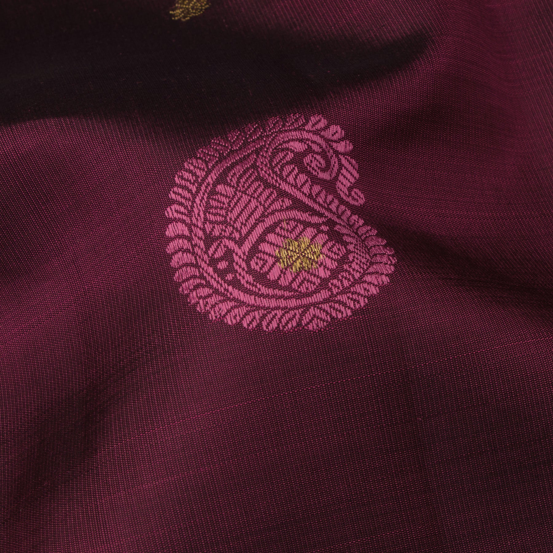 Kanakavalli Kanjivaram Silk Sari 25-595-HS001-03390 - Fabric View