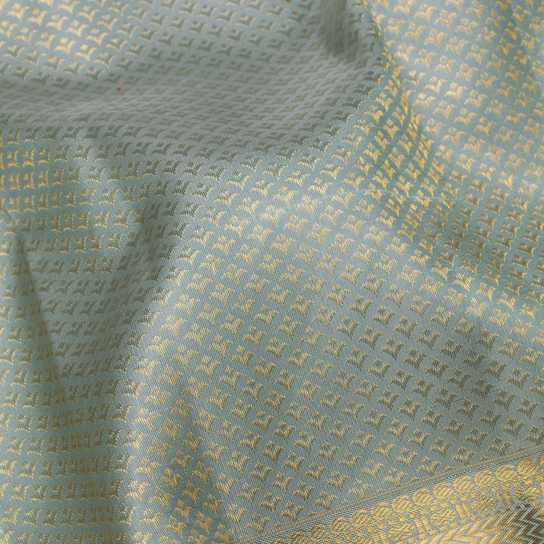 Kanakavalli Kanjivaram Silk Sari 25-595-HS001-03480 - Fabric View