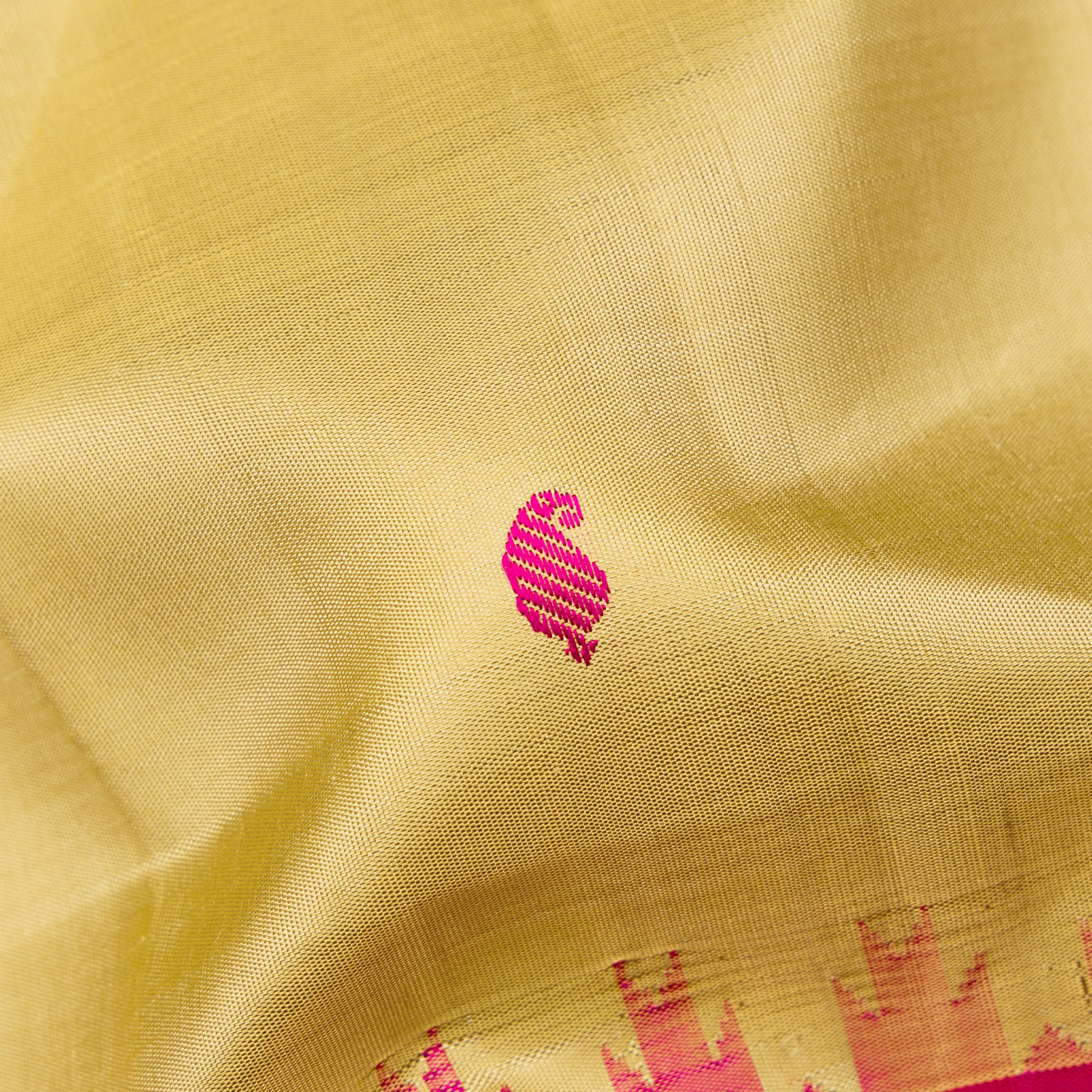 Kanakavalli Kanjivaram Silk Sari 25-595-HS001-07017 - Fabric View