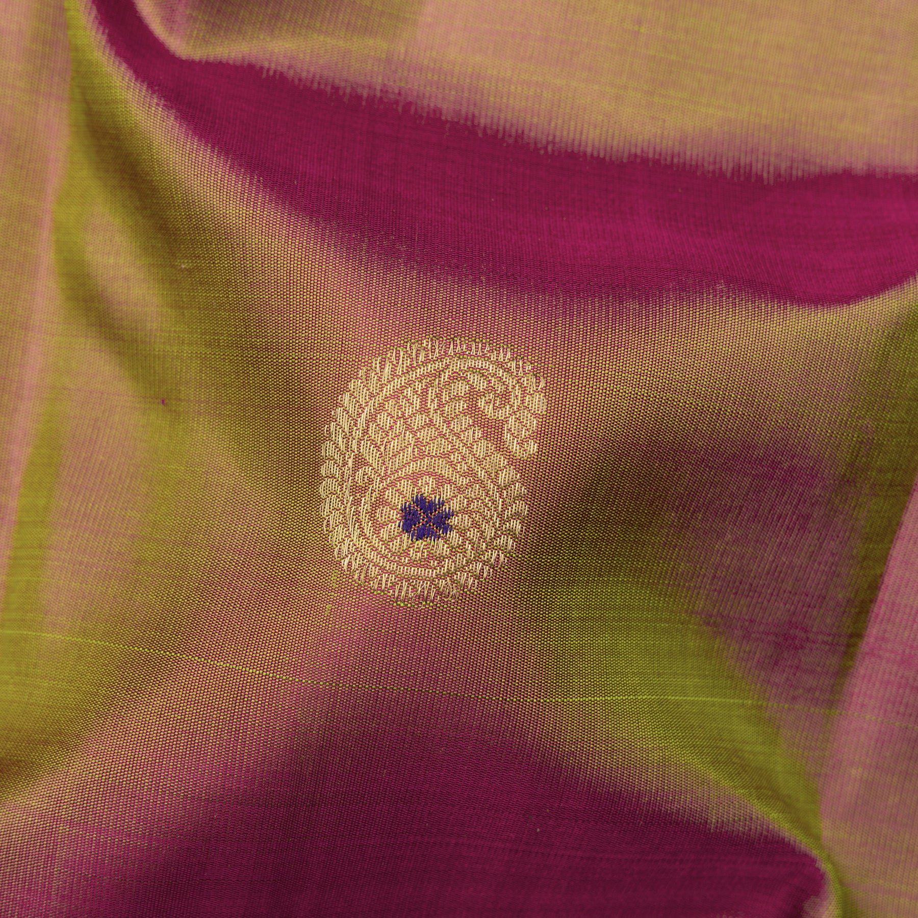 Kanakavalli Kanjivaram Silk Sari 25-595-HS001-07266 - Fabric View