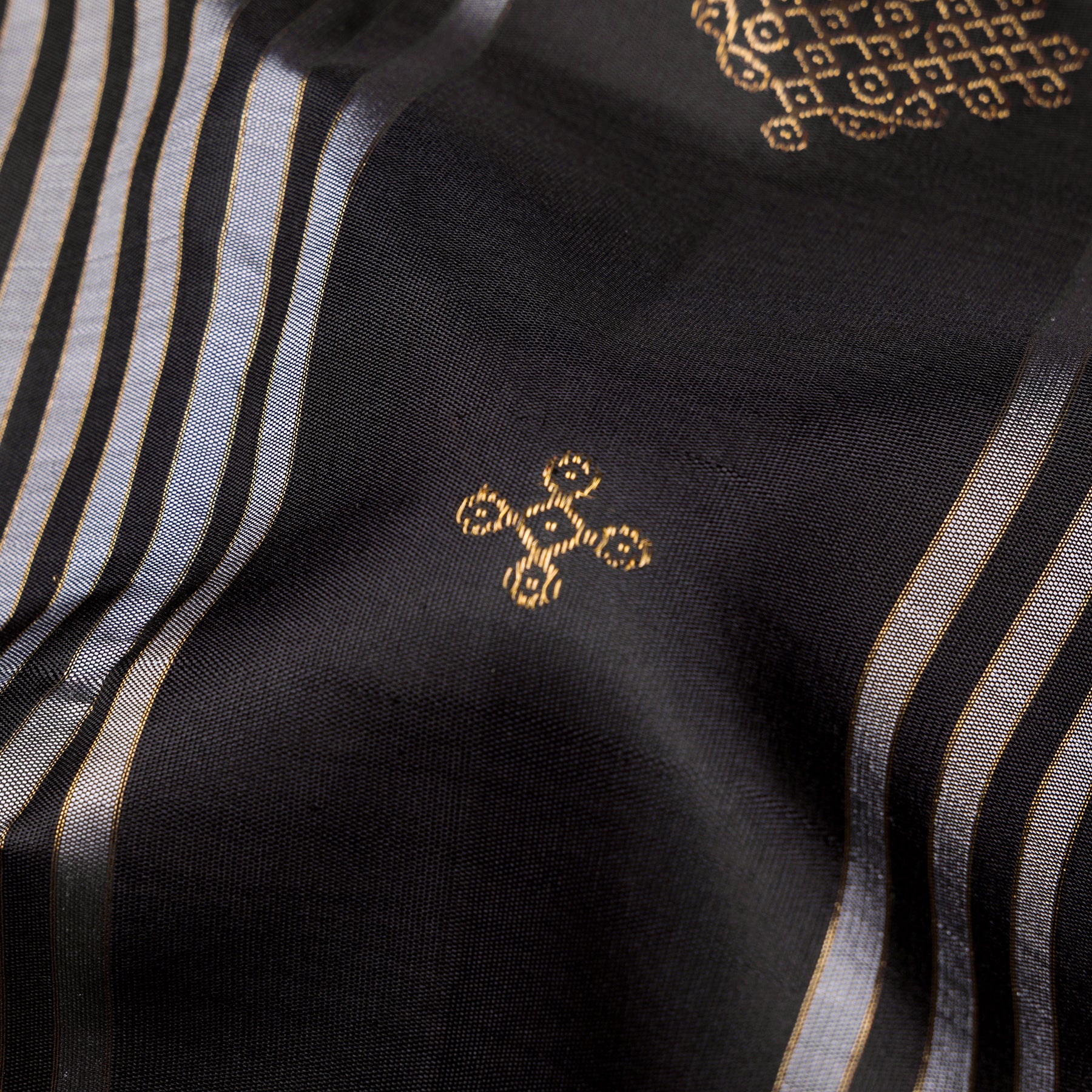 Kanakavalli Kanjivaram Silk Sari 25-595-HS001-08271 - Fabric View