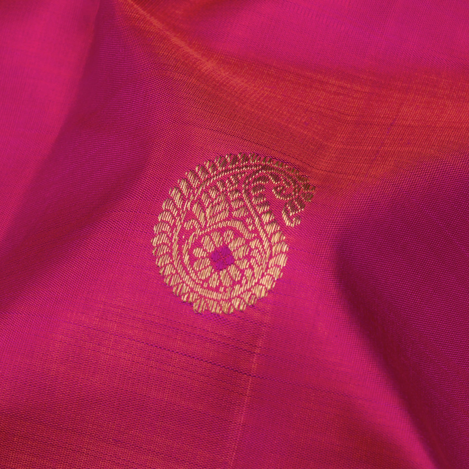 Kanakavalli Kanjivaram Silk Sari 25-595-HS001-10552 - Fabric View