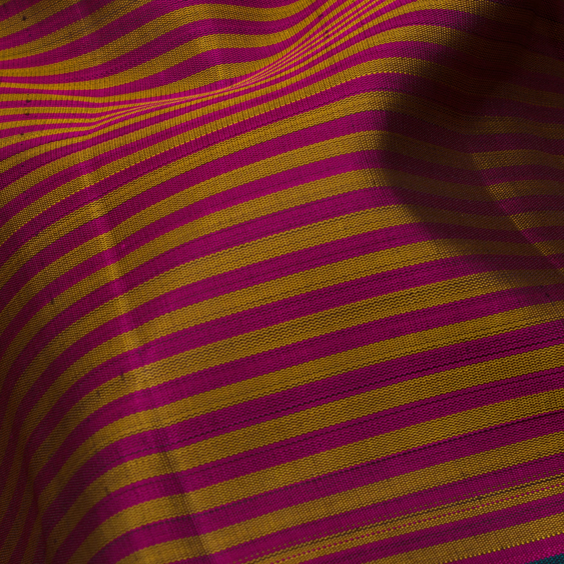 Kanakavalli Kanjivaram Silk Sari 25-599-HS001-01072 - Fabric View