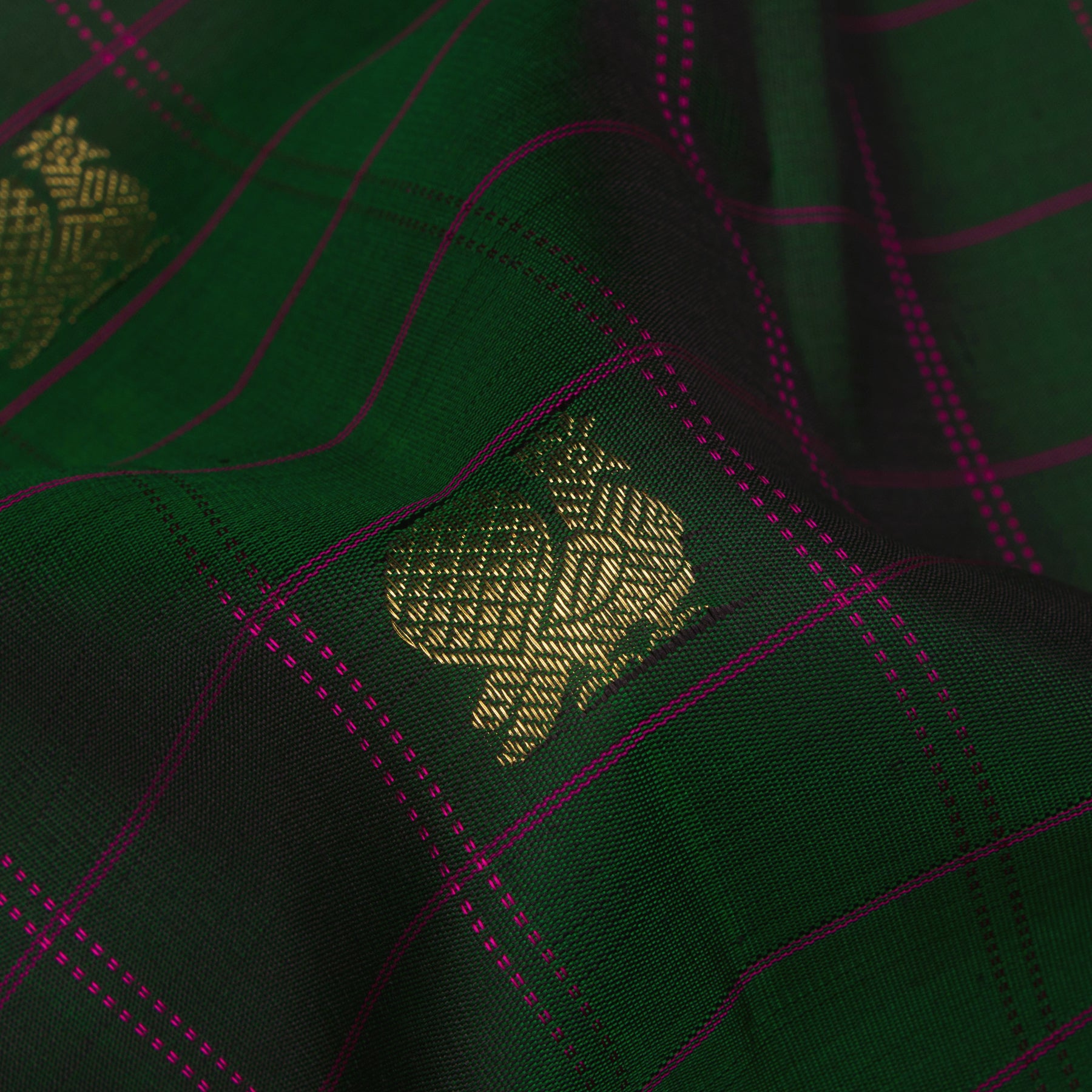 Kanakavalli Kanjivaram Silk Sari 25-599-HS001-01074 - Fabric View