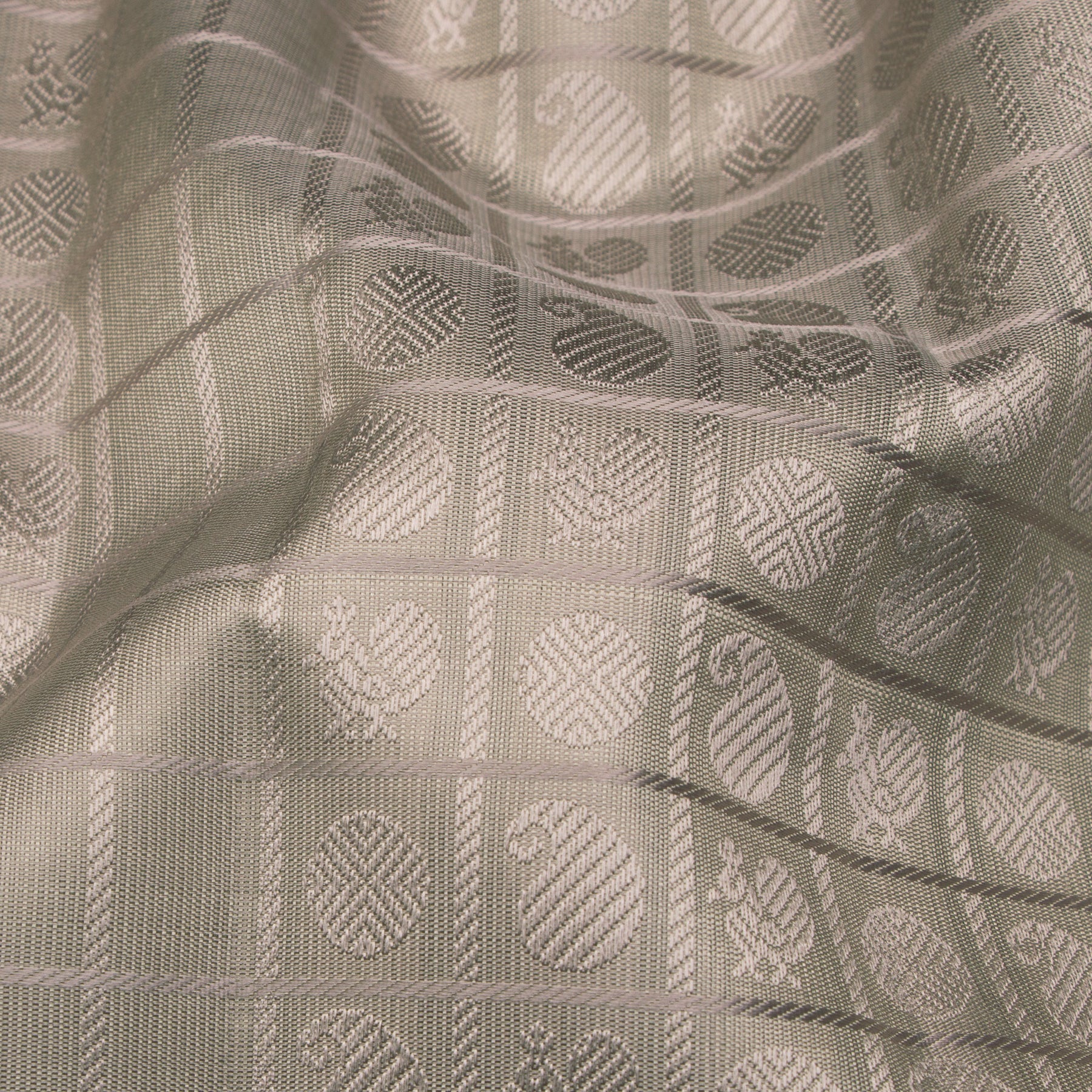 Kanakavalli Kanjivaram Silk Sari 25-599-HS001-01869 - Fabric View