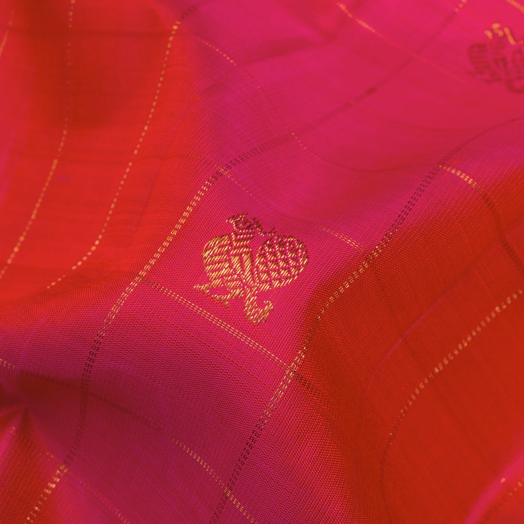 Kanakavalli Kanjivaram Silk Sari 25-599-HS001-02606 - Fabric View