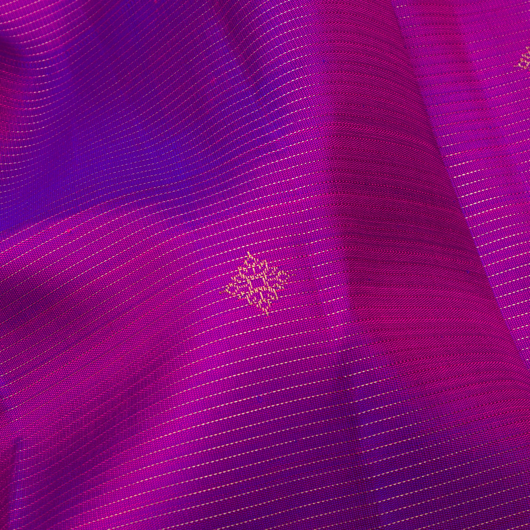 Kanakavalli Kanjivaram Silk Sari 25-599-HS001-03797 - Fabric View