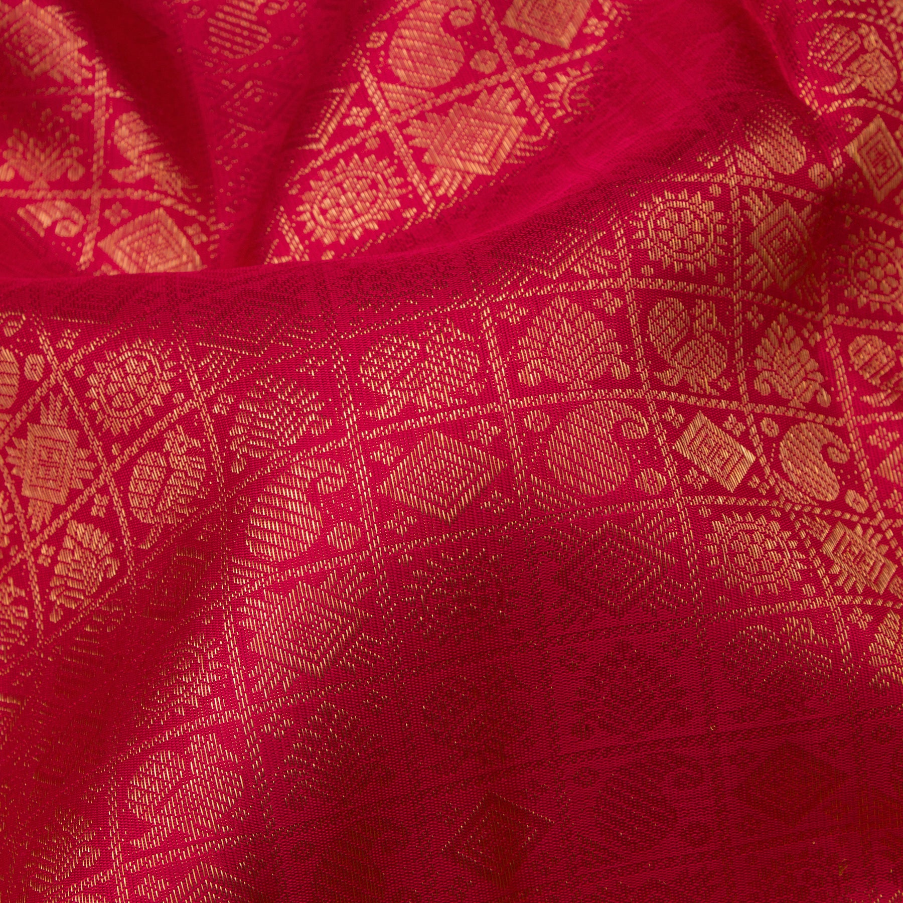 Kanakavalli Kanjivaram Silk Sari 25-599-HS001-03825 - Fabric View