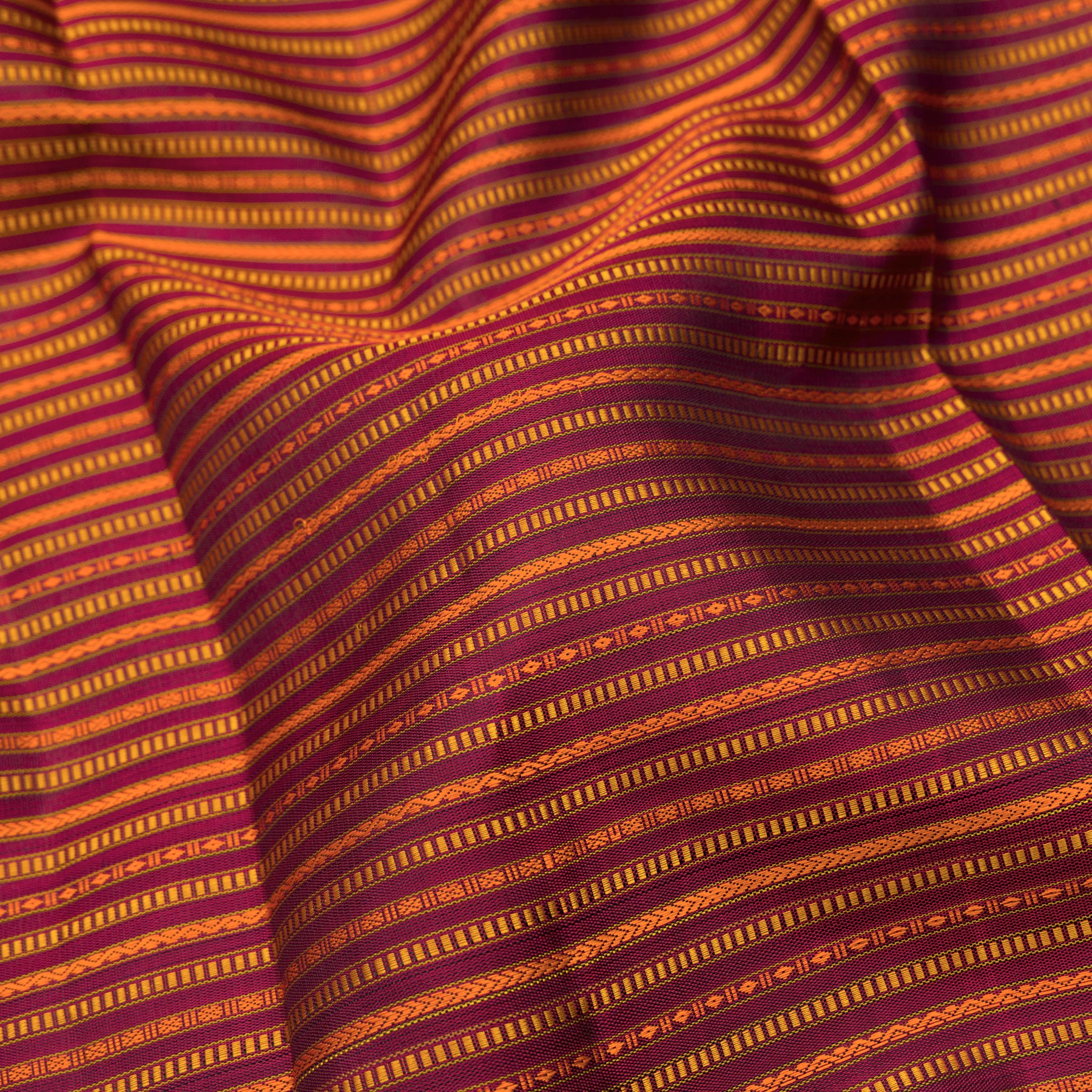 Kanakavalli Kanjivaram Silk Sari 25-599-HS001-06672 - Fabric View
