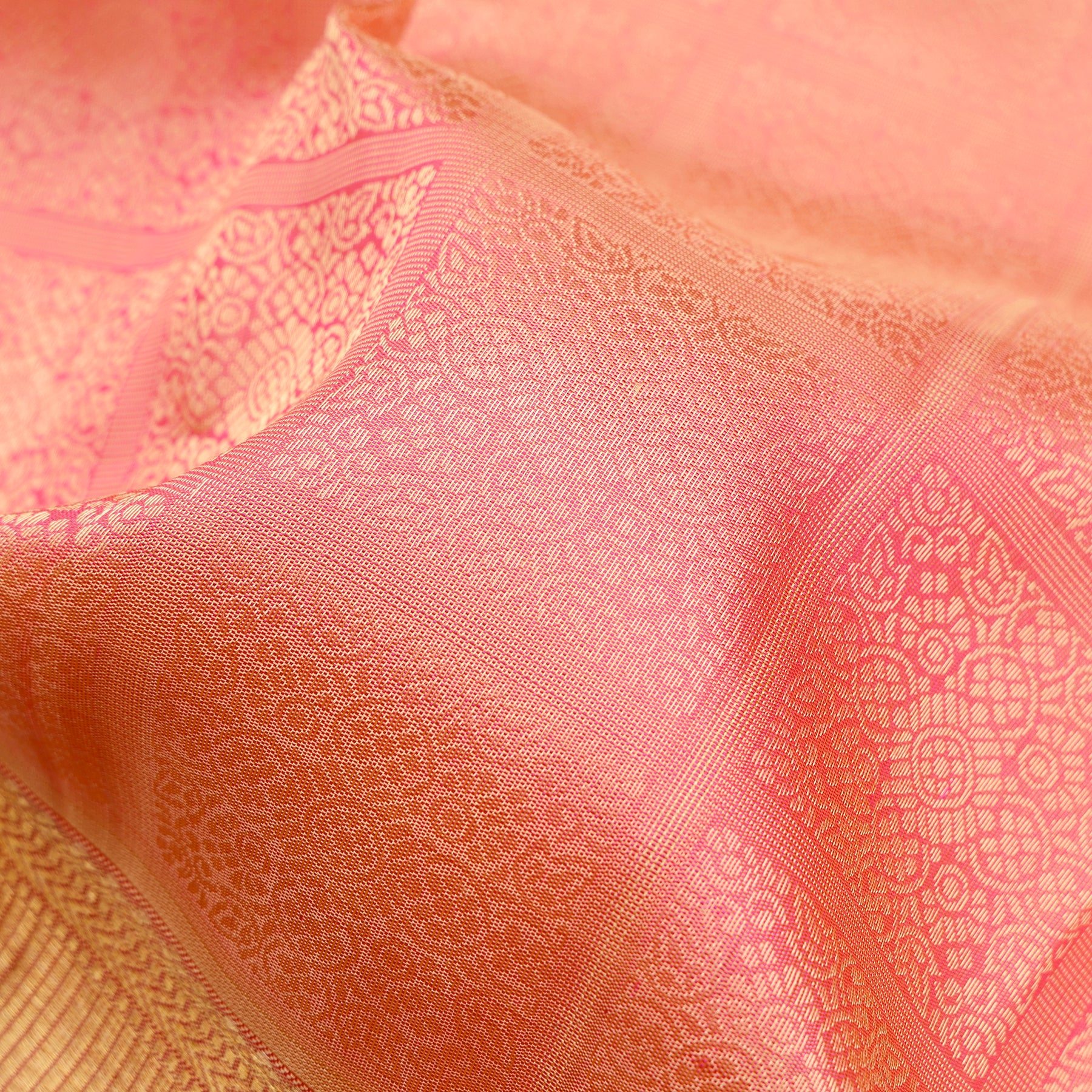 Kanakavalli Kanjivaram Silk Sari 25-599-HS001-07582 - Fabric View