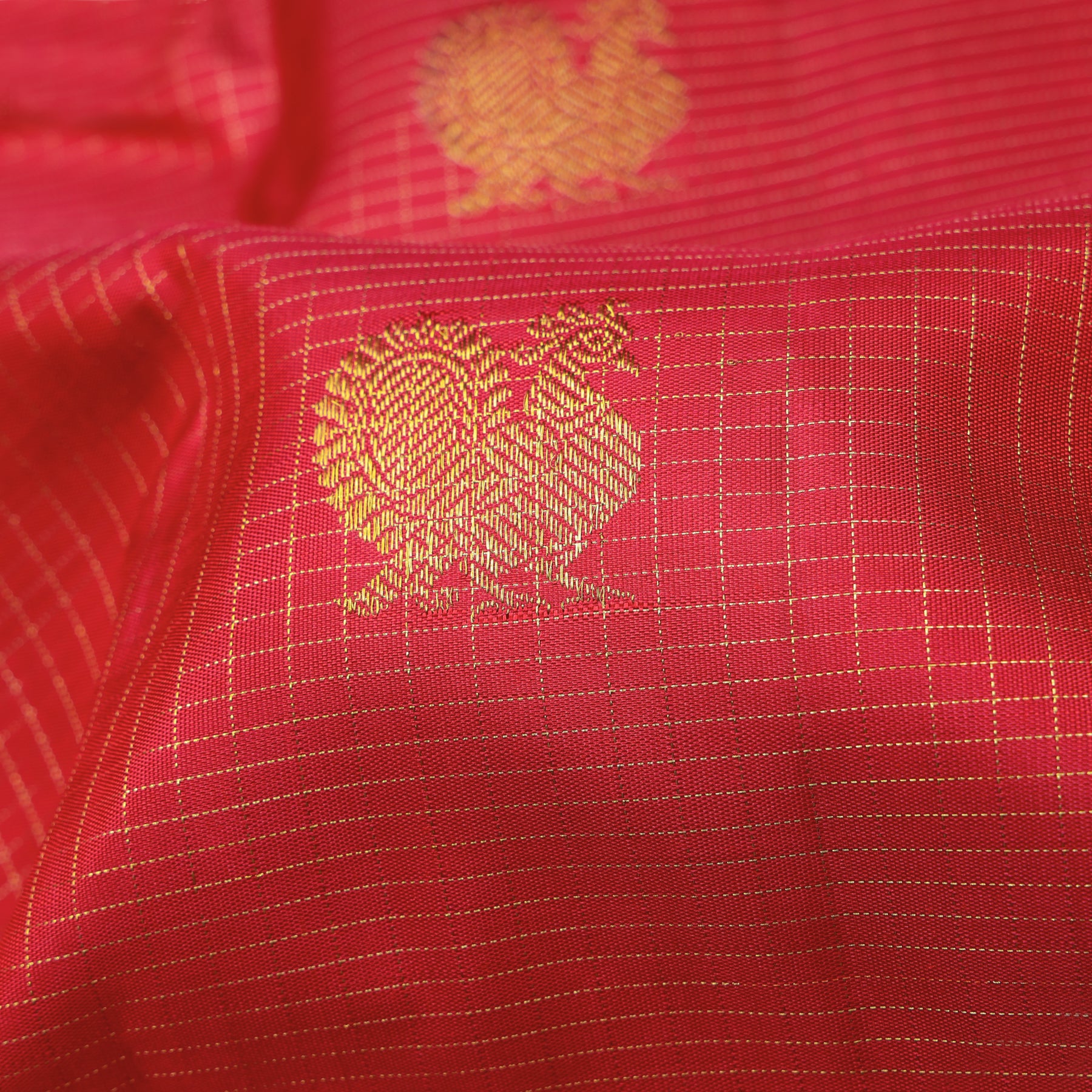 Kanakavalli Kanjivaram Silk Sari 25-599-HS001-07613 - Fabric View