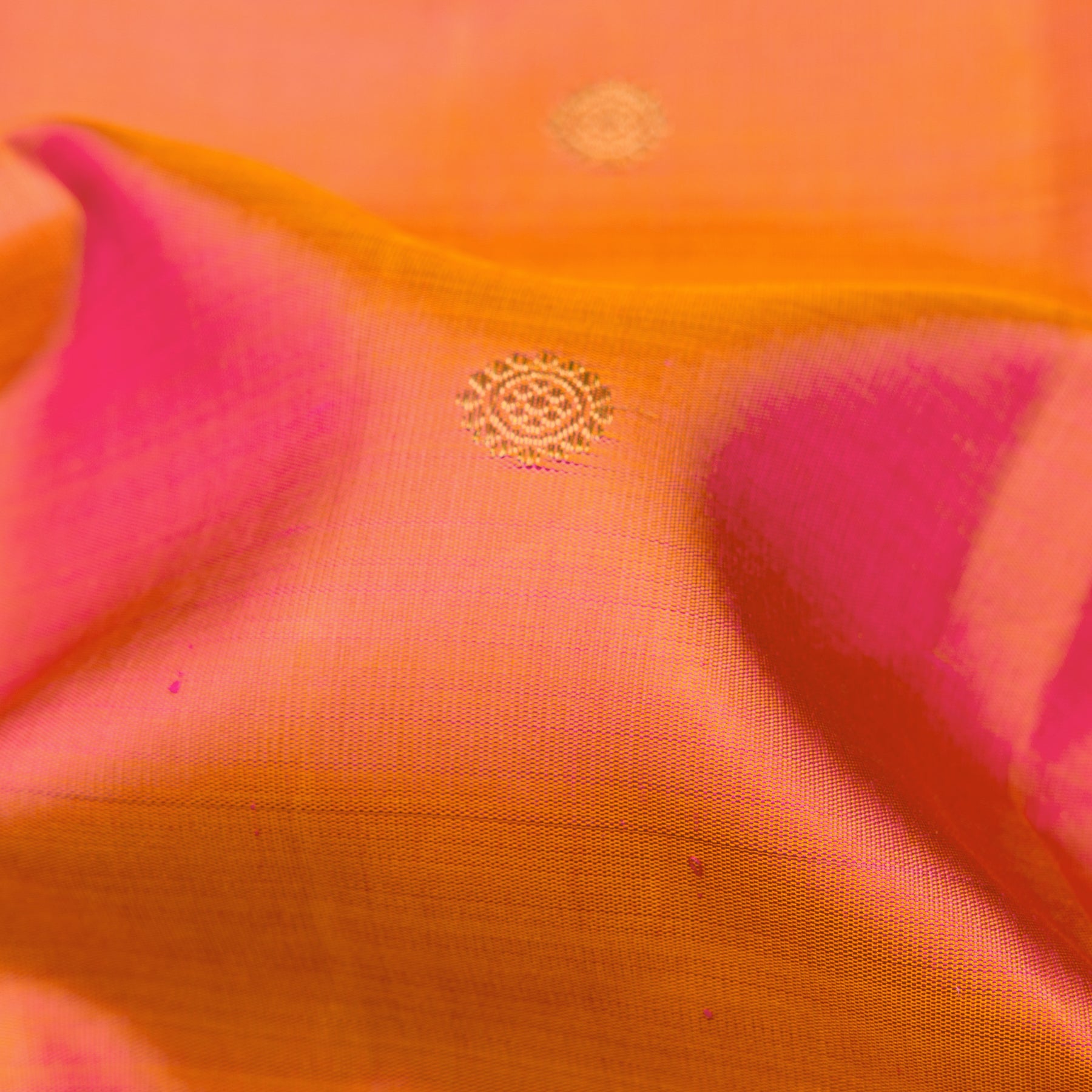 Kanakavalli Kanjivaram Silk Sari 25-599-HS001-07631 - Fabric View