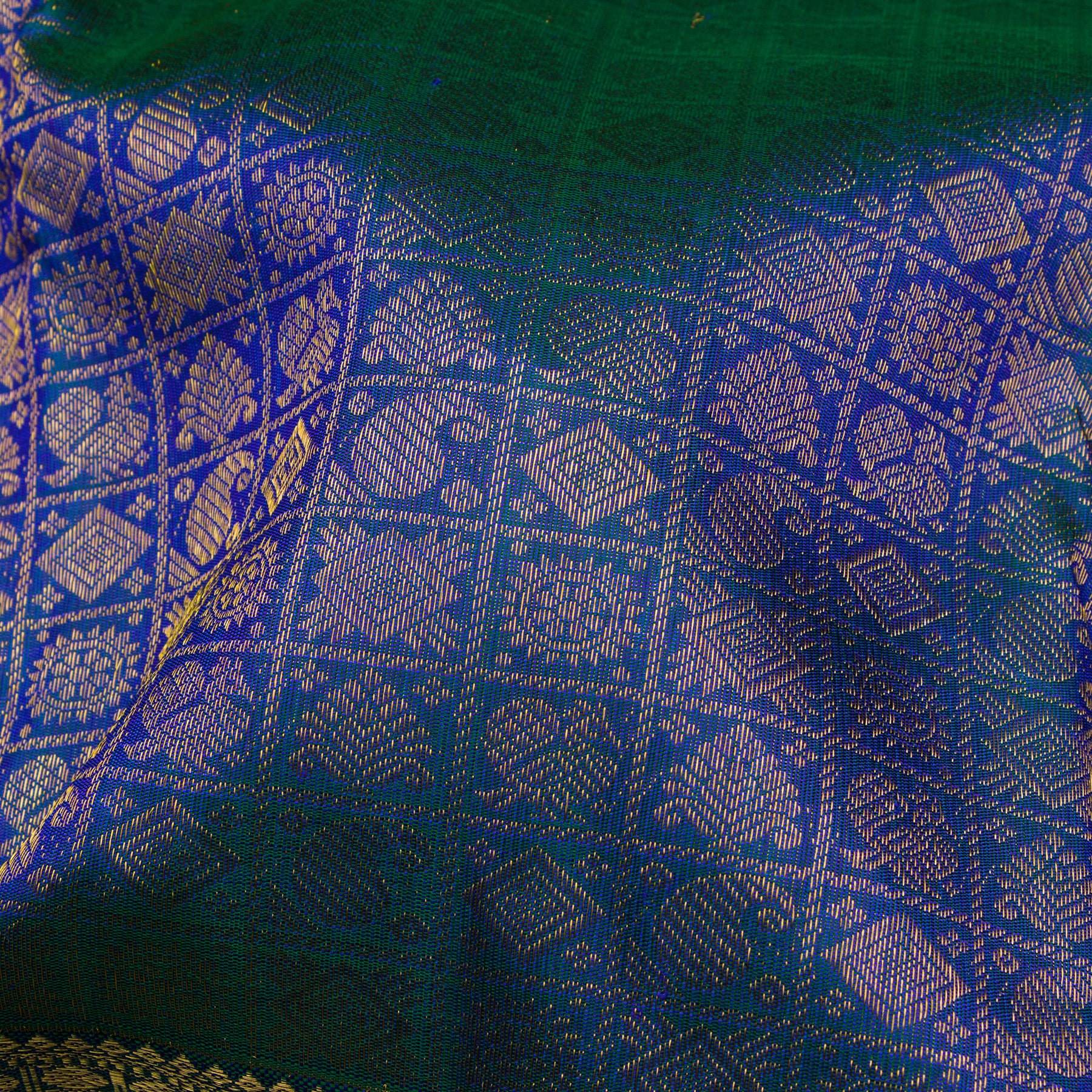 Kanakavalli Kanjivaram Silk Sari 25-599-HS001-07653 - Fabric View