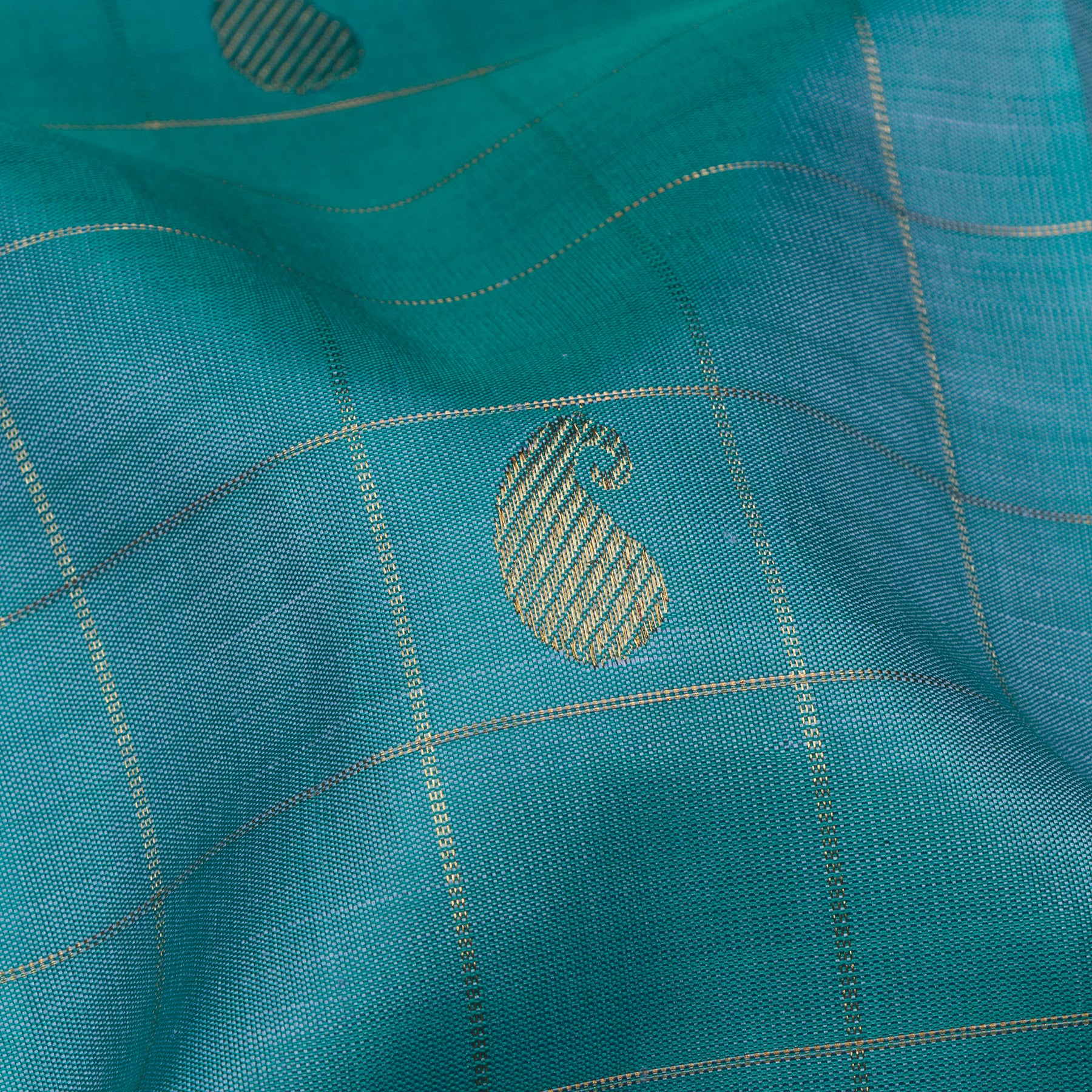 Kanakavalli Kanjivaram Silk Sari 25-599-HS001-08475 - Fabric View