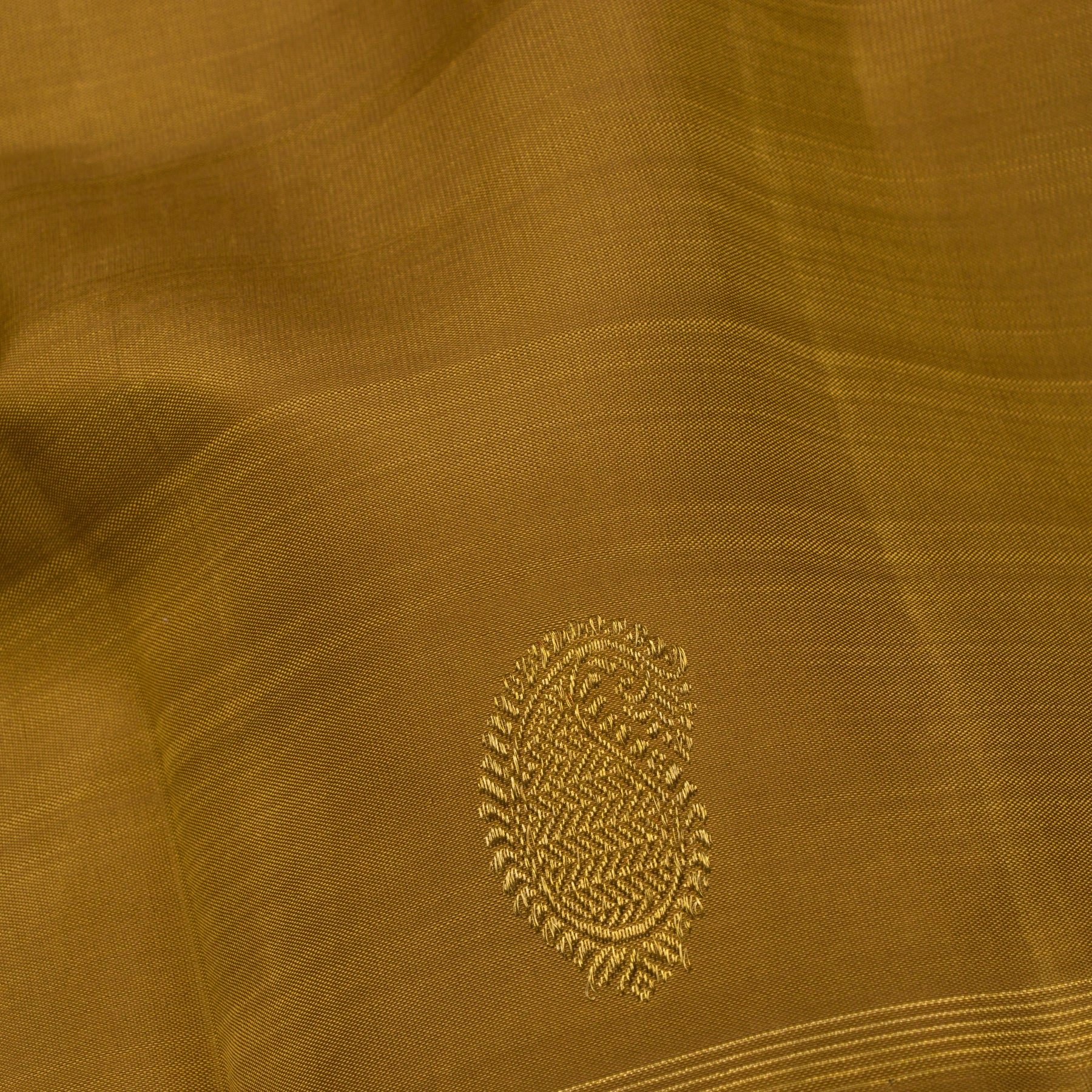 Kanakavalli Kanjivaram Silk Sari 25-611-HS001-01196 - Fabric View