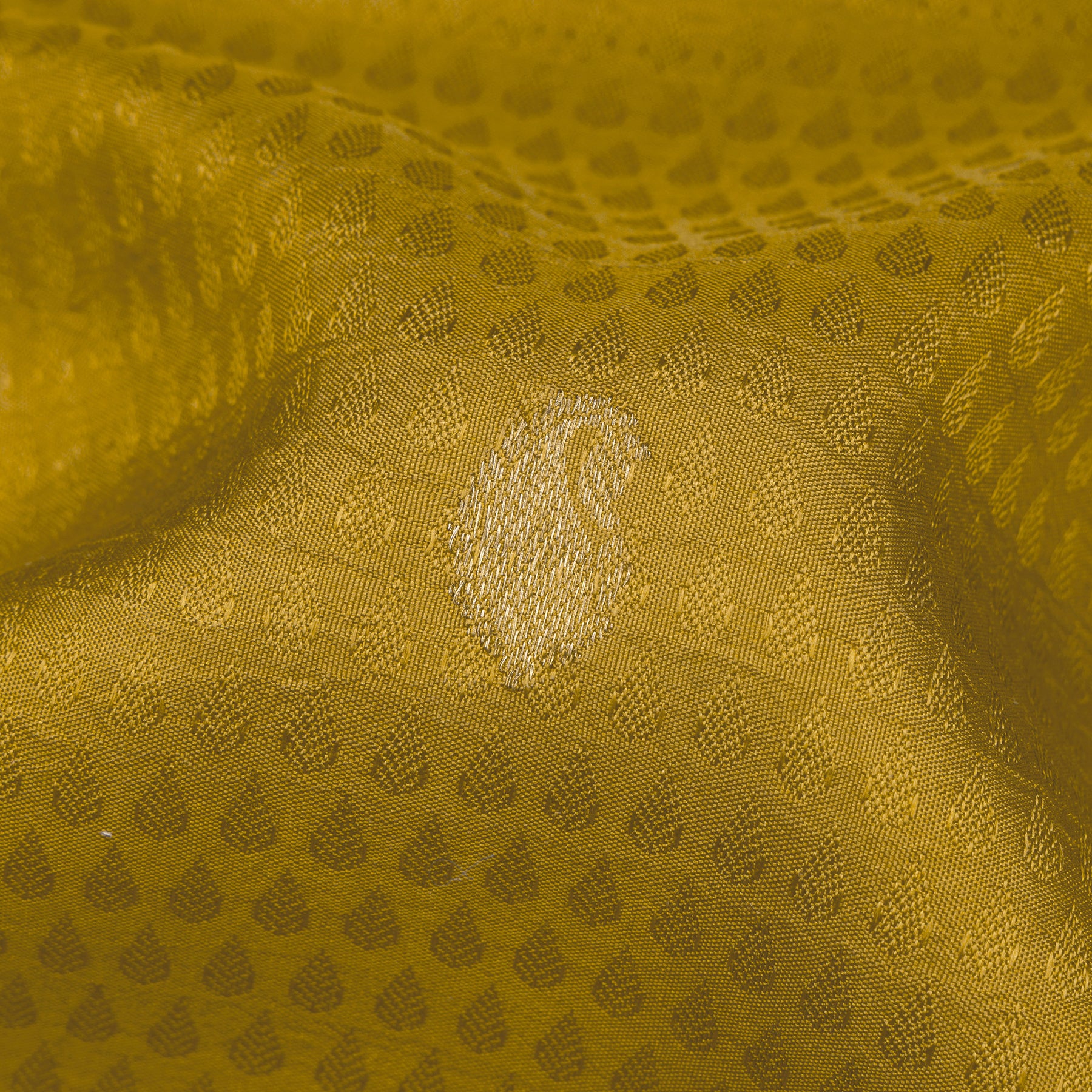 Kanakavalli Kanjivaram Silk Sari 25-611-HS001-03546 - Fabric View