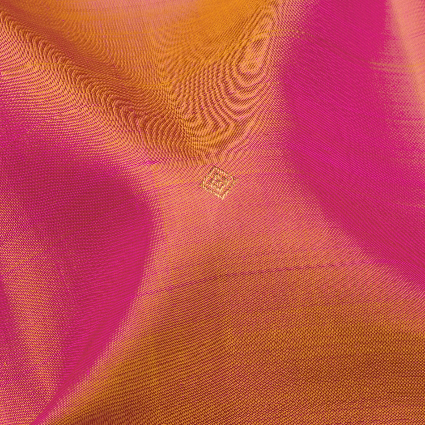 Kanakavalli Kanjivaram Silk Sari 25-611-HS001-06319 - Fabric View