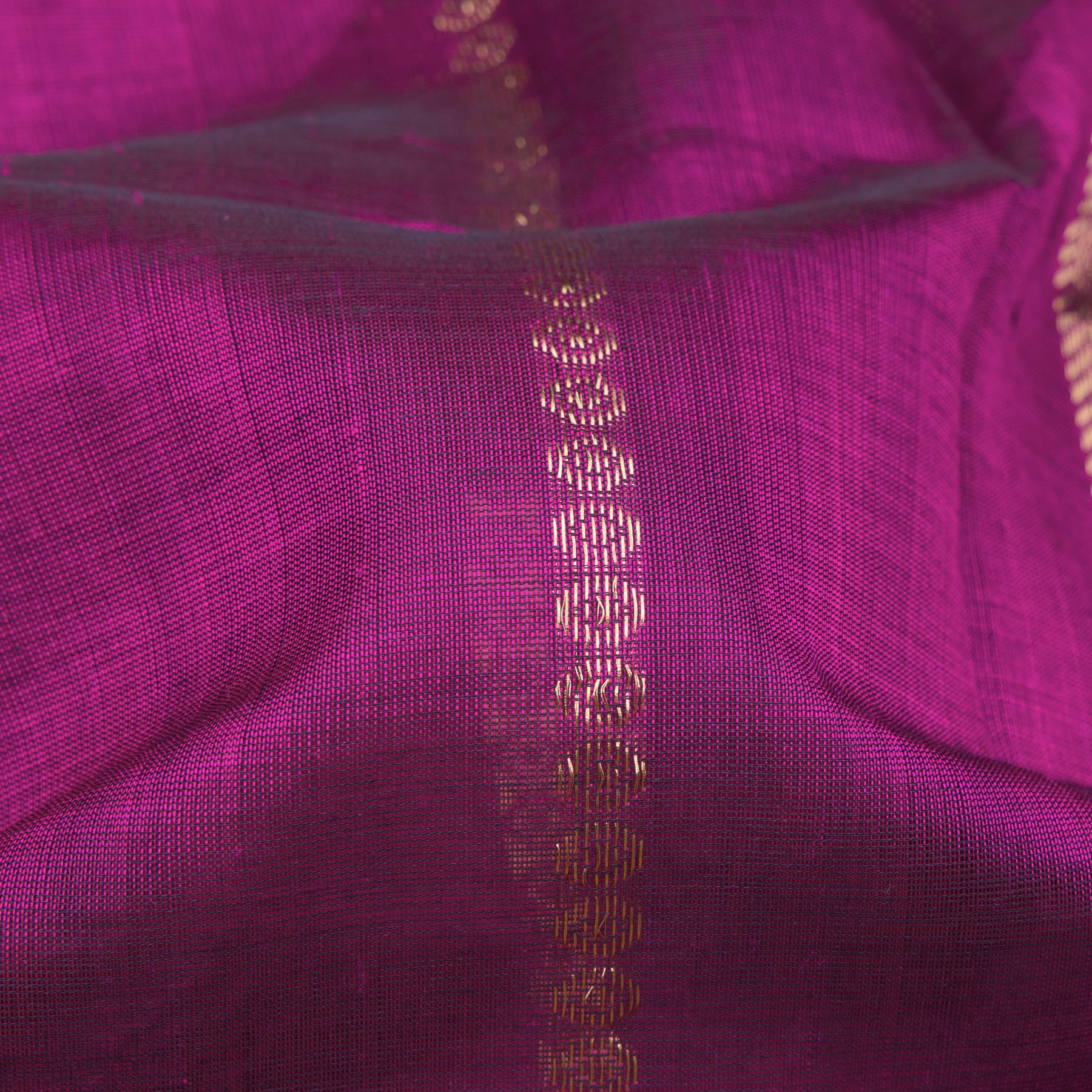 Kanakavalli Silk/Cotton Sari 25-613-HS005-00609 - Fabric View