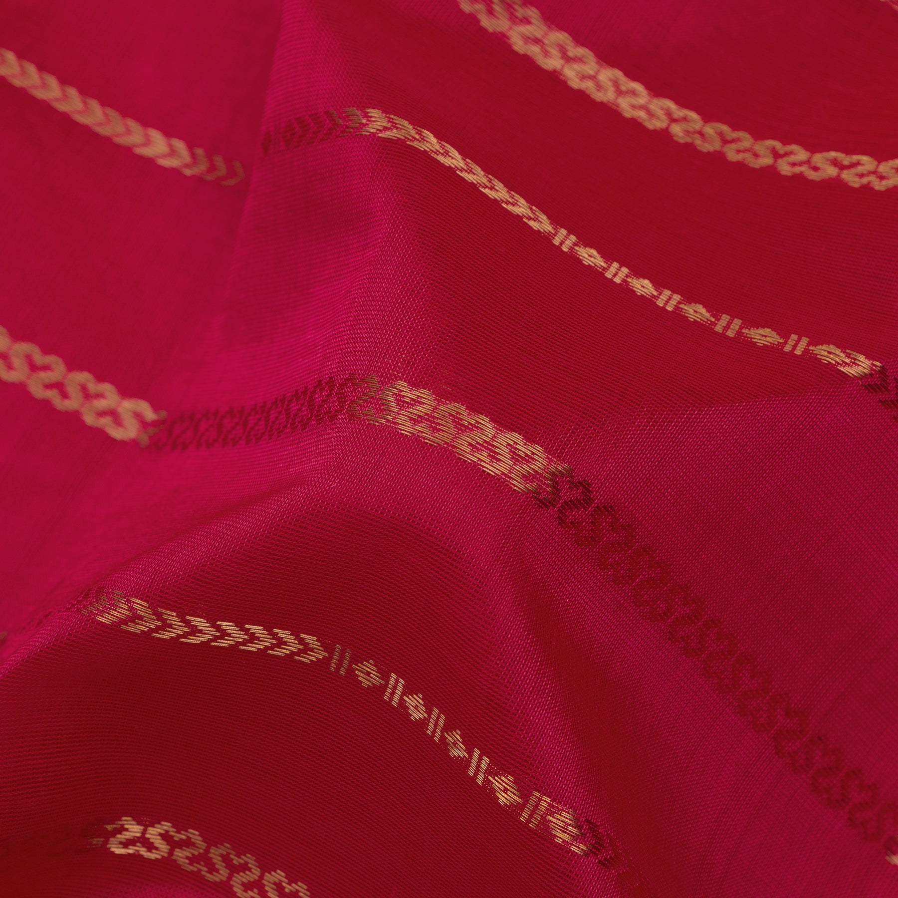 Kanakavalli Silk/Cotton Sari 25-613-HS005-00617 - Fabric View