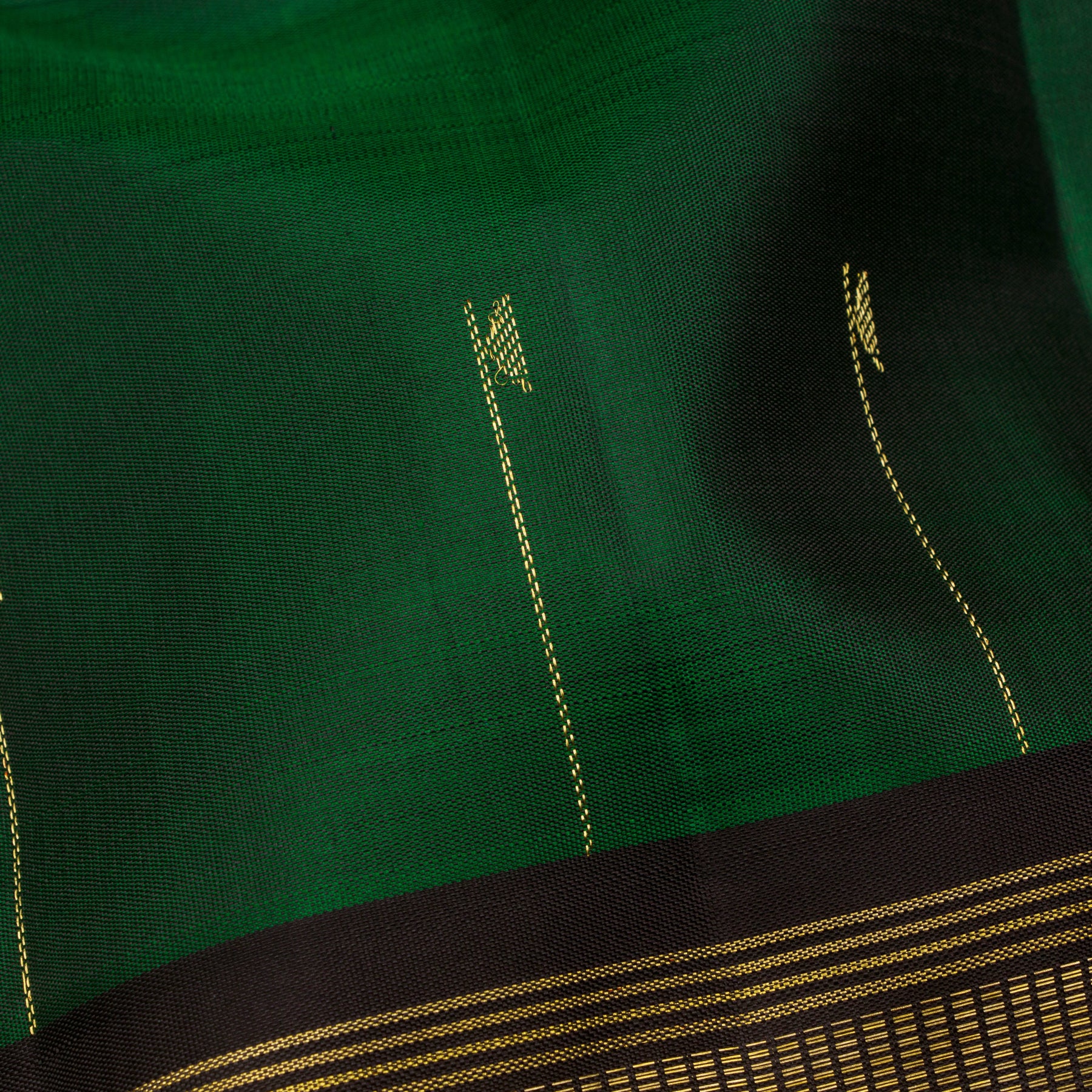 Kanakavalli Kanjivaram Silk Sari 25-615-HS001-01936 - Fabric View