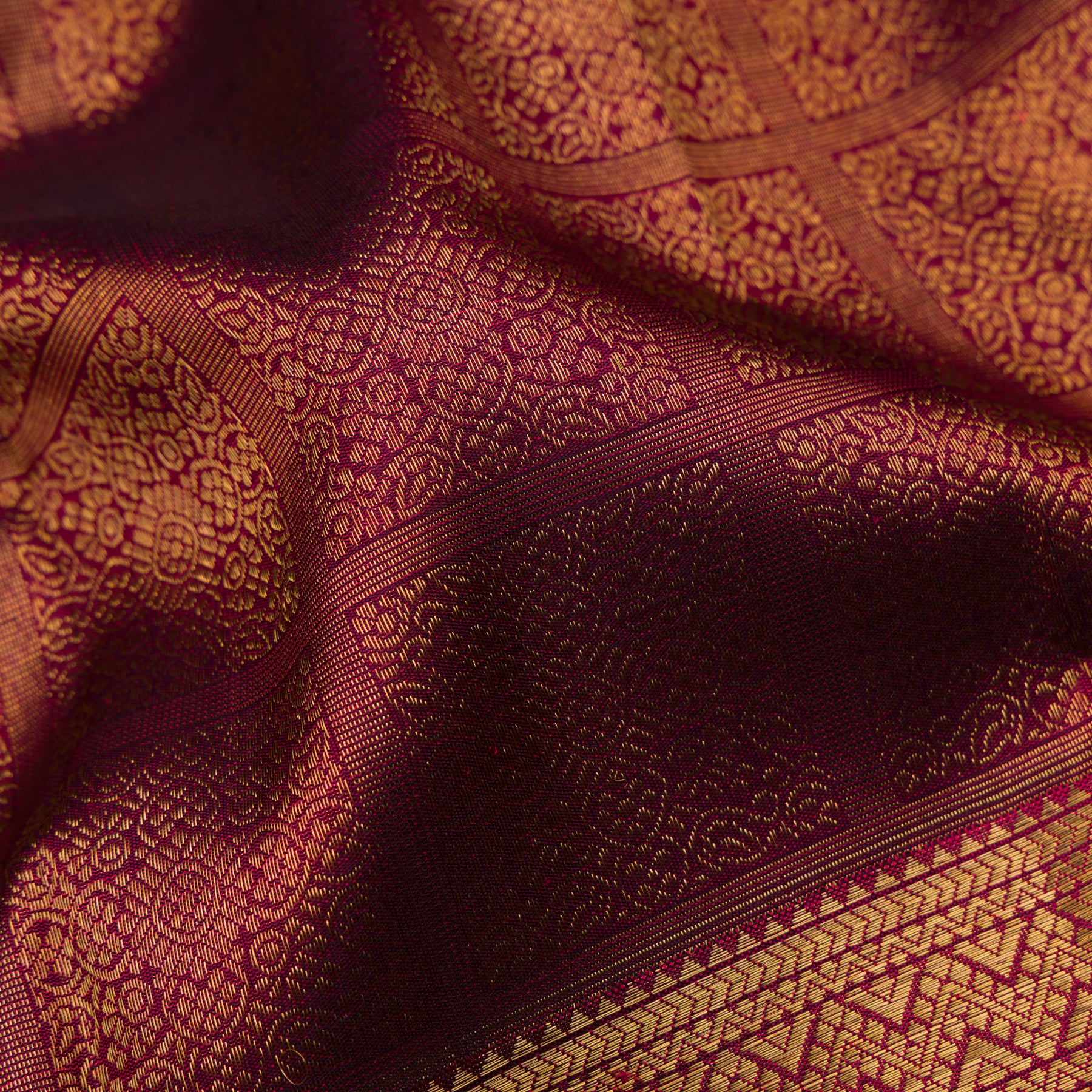 Kanakavalli Kanjivaram Silk Sari 25-615-HS001-05147 - Fabric View