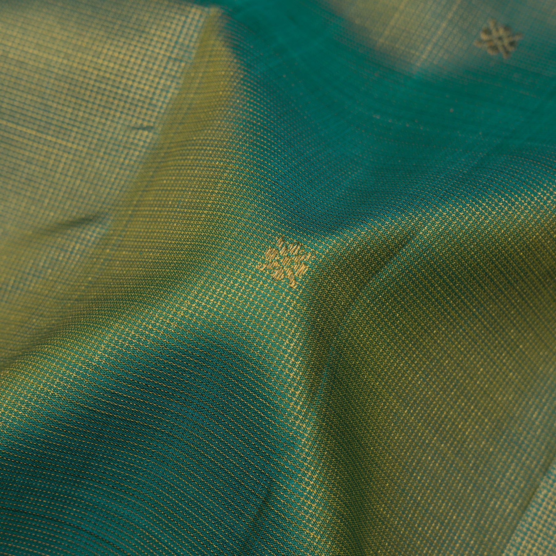Kanakavalli Kanjivaram Silk Sari 25-615-HS001-05235 - Fabric View
