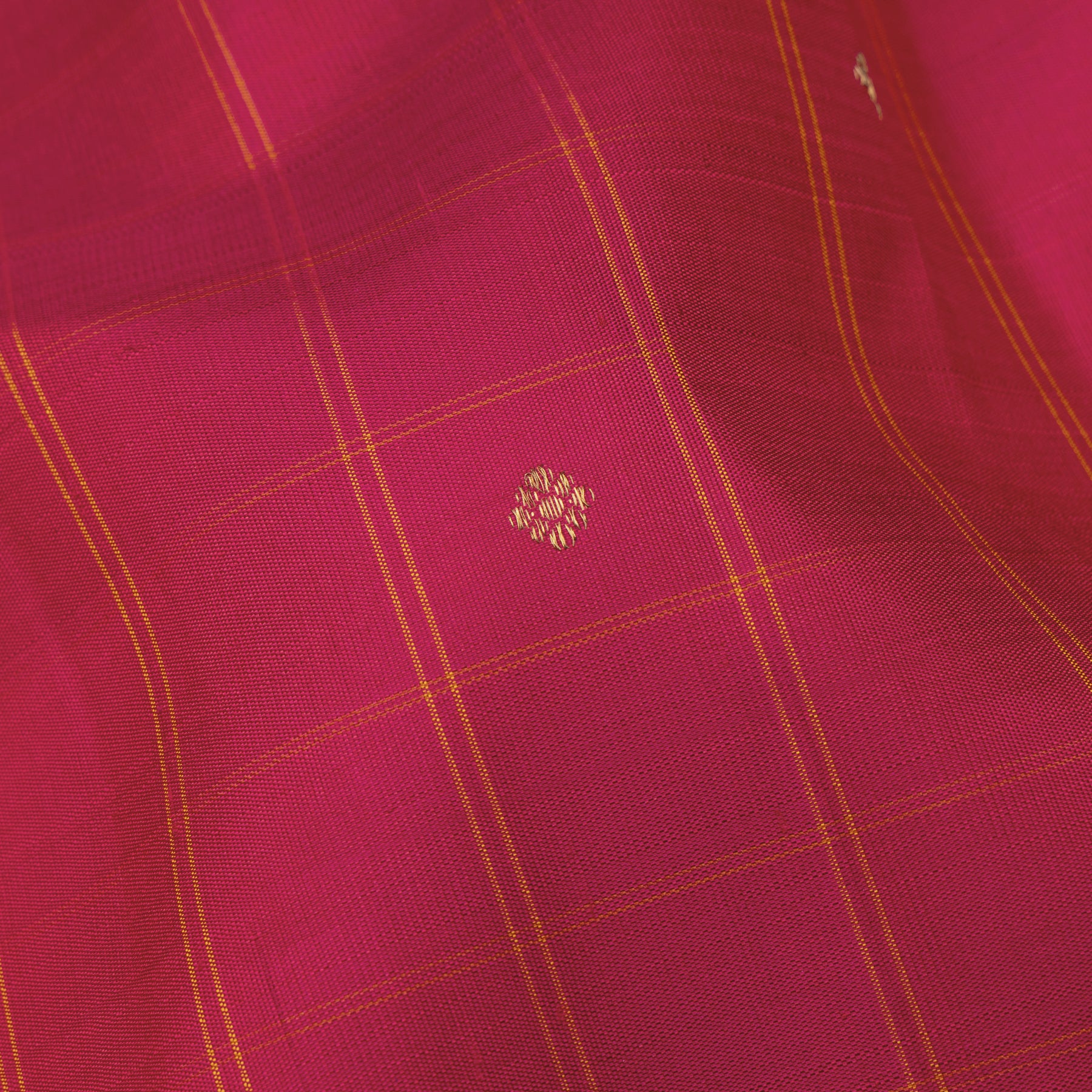 Kanakavalli Kanjivaram Silk Sari 25-615-HS001-05747 - Fabric View