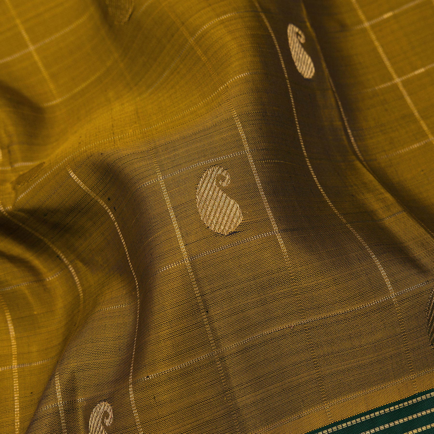 Kanakavalli Kanjivaram Silk Sari 25-615-HS001-05706 - Fabric View