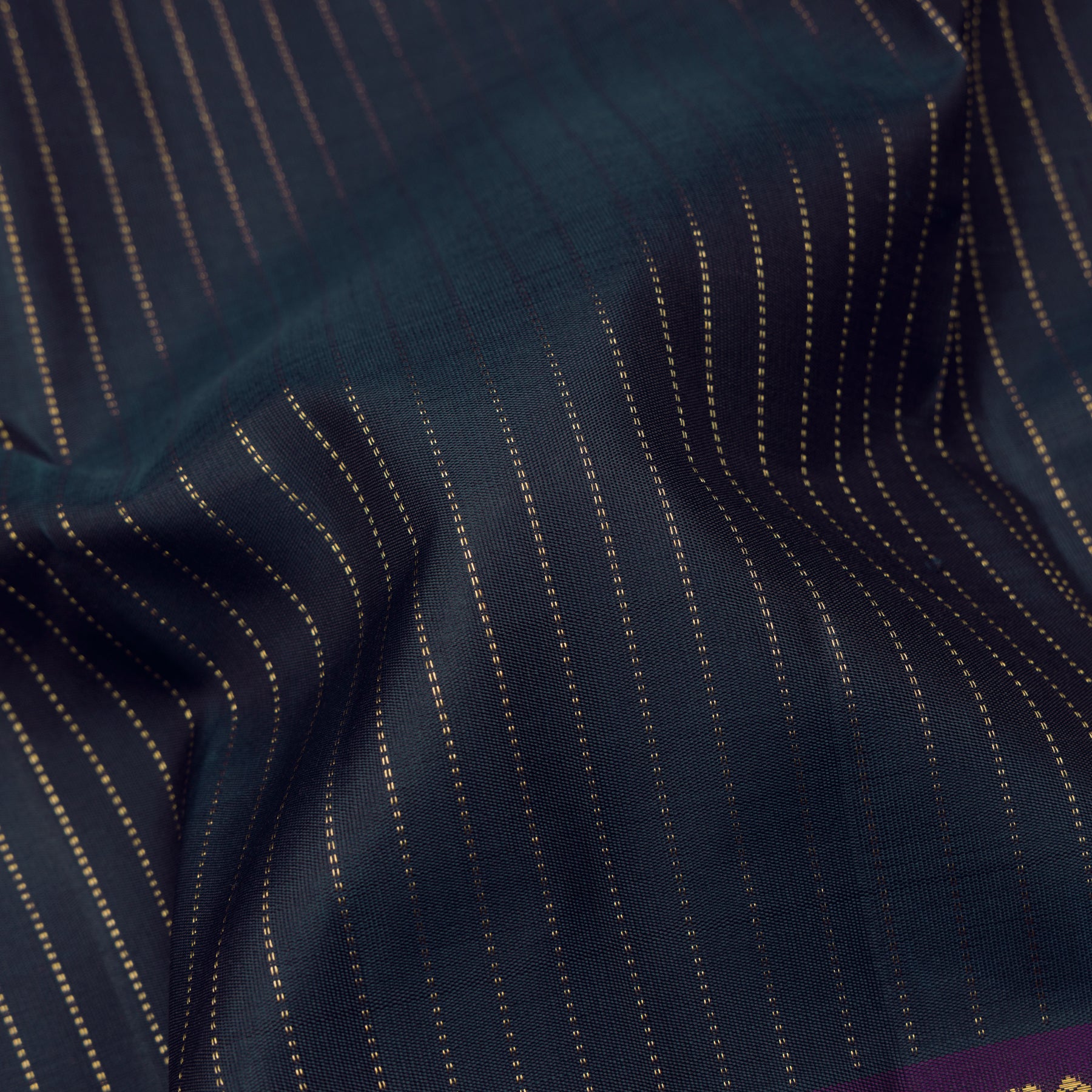 Kanakavalli Kanjivaram Silk Sari 25-615-HS001-05720 - Fabric View