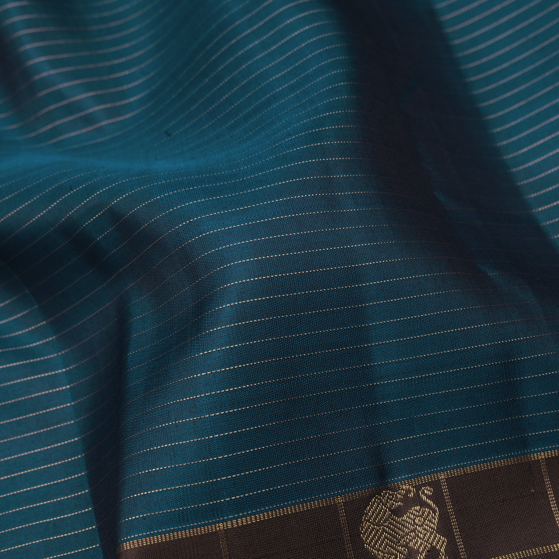 Kanakavalli Kanjivaram Silk Sari 25-615-HS001-05757 - Fabric View