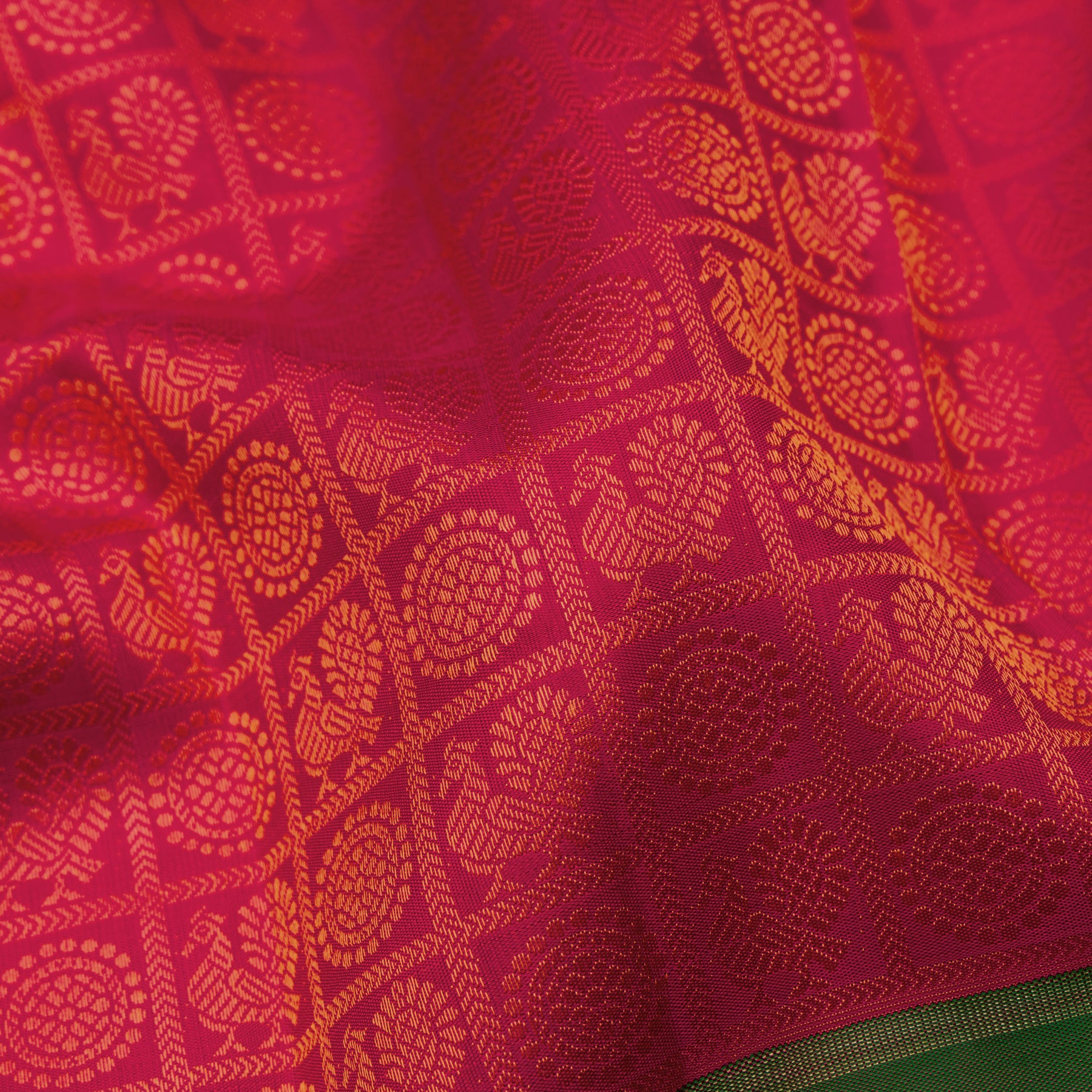Kanakavalli Kanjivaram Silk Sari 25-615-HS001-05768 - Fabric View
