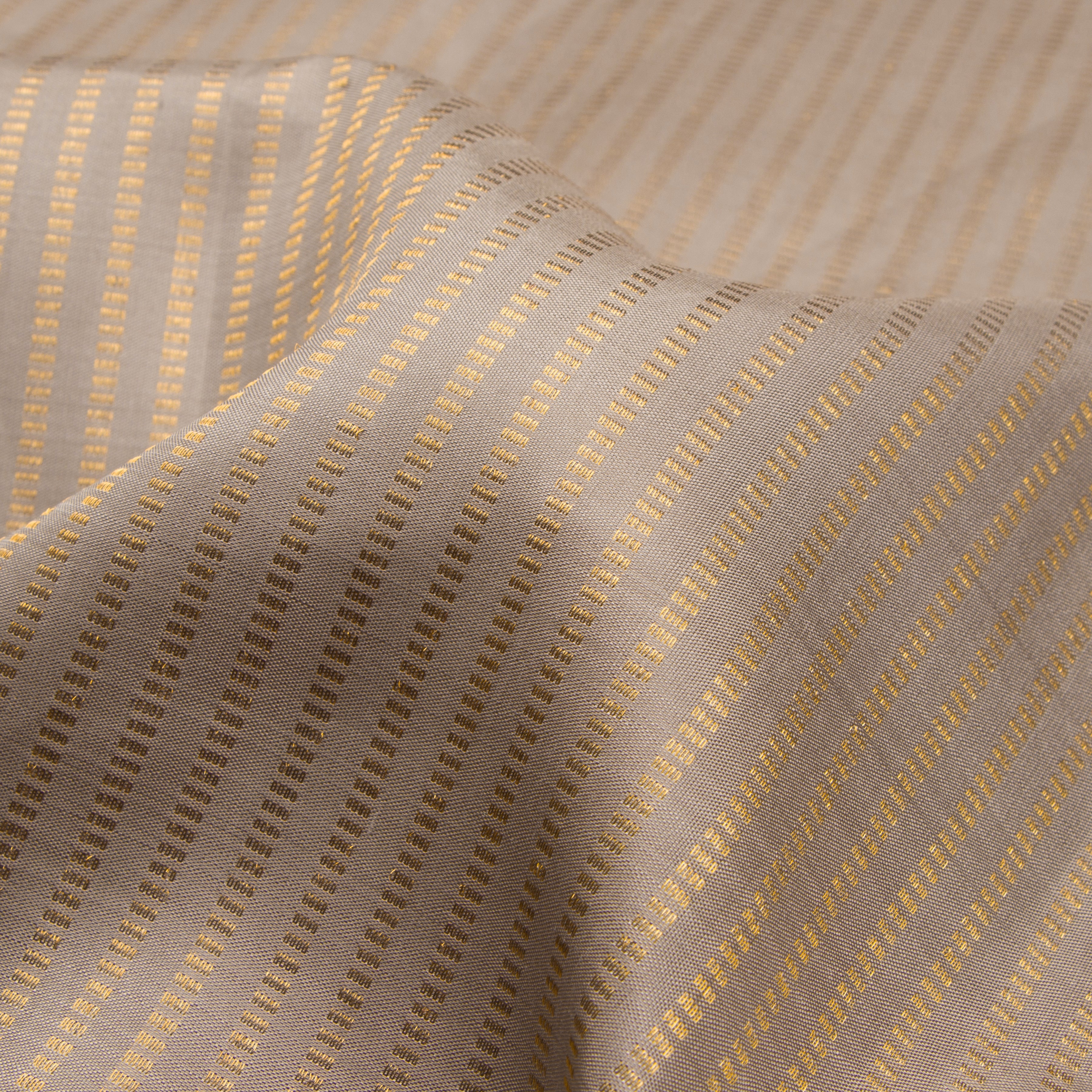 Kanakavalli Kanjivaram Silk Sari 25-615-HS001-06846 - Fabric View