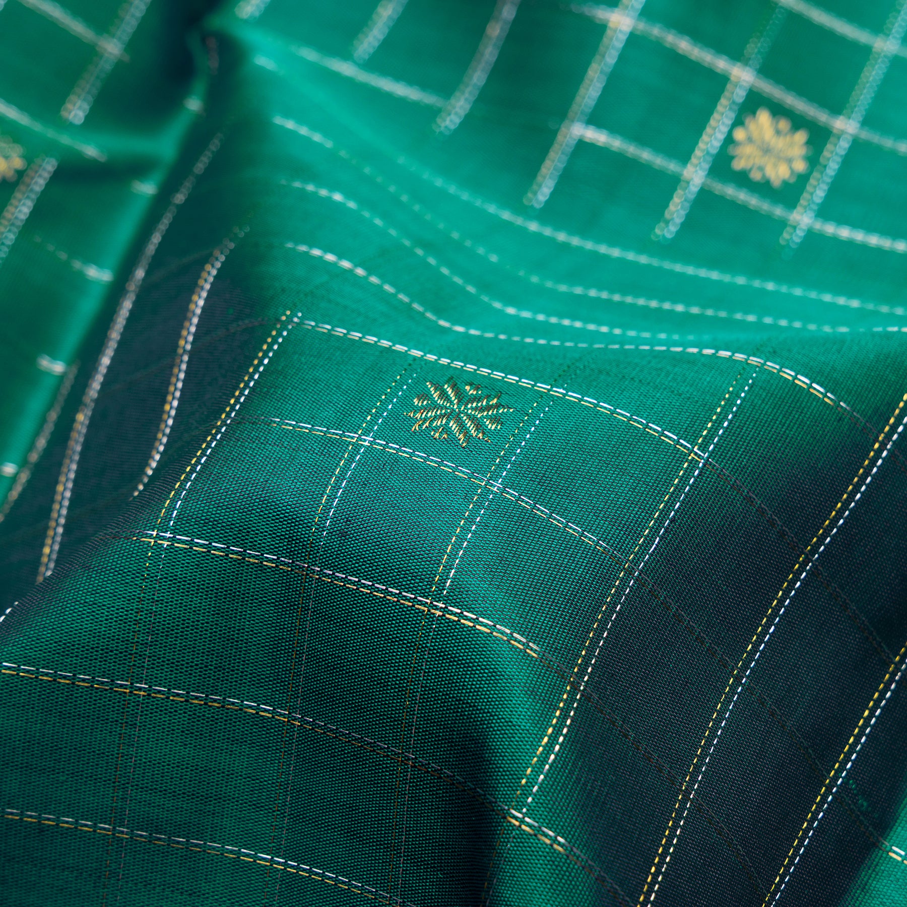 Kanakavalli Kanjivaram Silk Sari 25-615-HS001-07753 - Fabric View