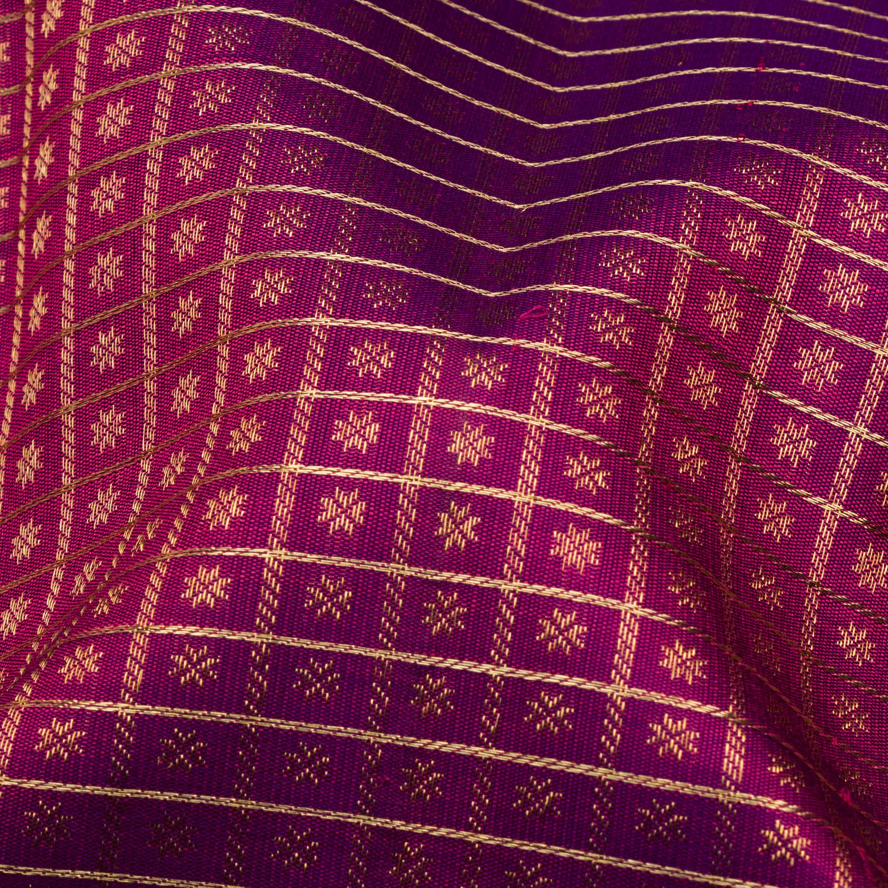 Kanakavalli Kanjivaram Silk Sari 25-615-HS001-08522 - Fabric View