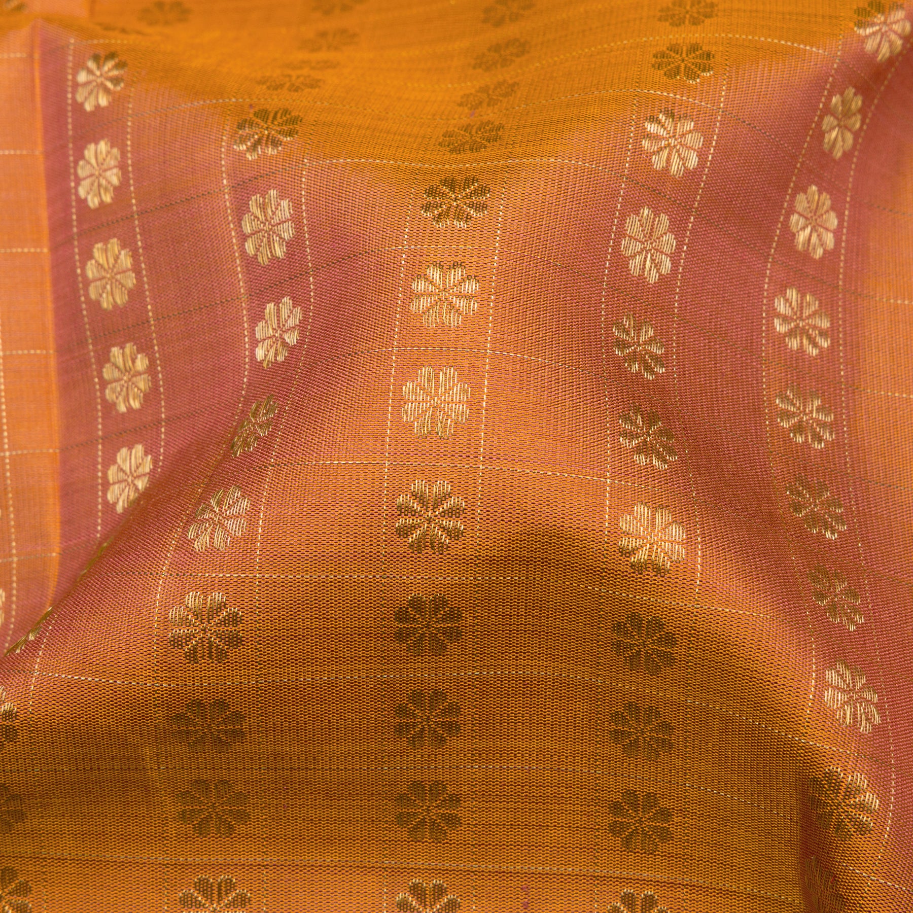 Kanakavalli Kanjivaram Silk Sari 25-615-HS001-08533 - Fabric View