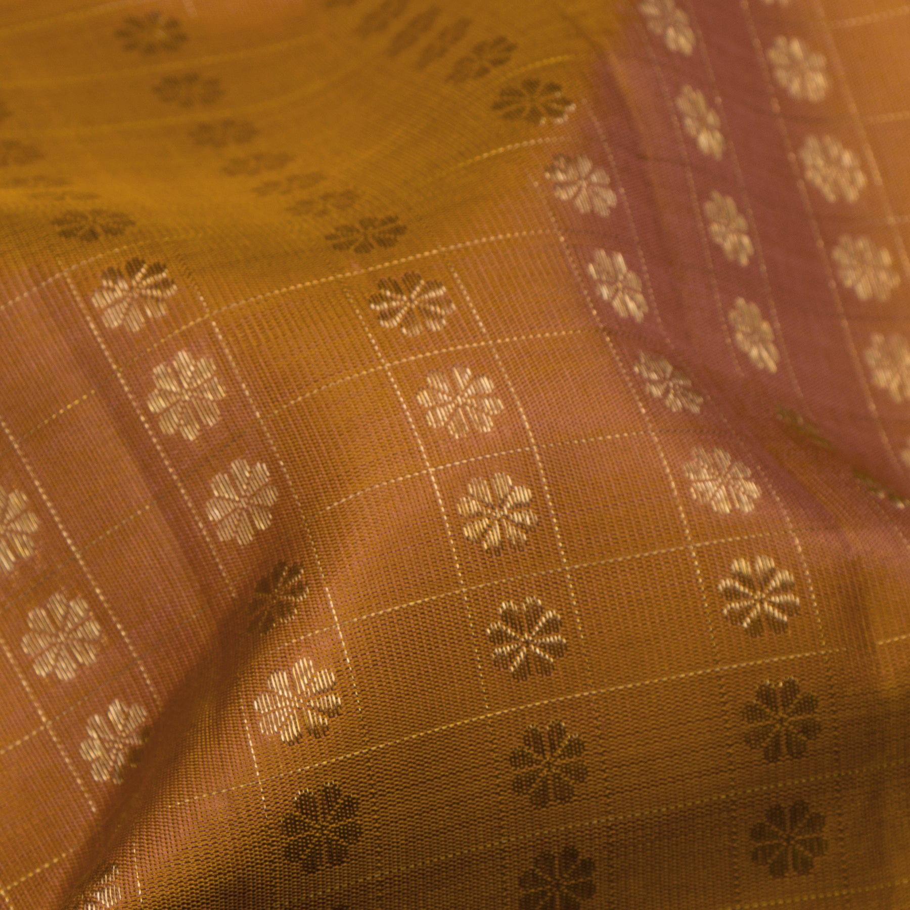 Kanakavalli Kanjivaram Silk Sari 25-615-HS001-09295 - Fabric View