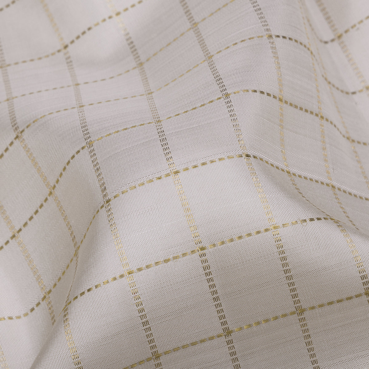 Kanakavalli Kanjivaram Silk Sari 26-040-HS001-01871 - Fabric View