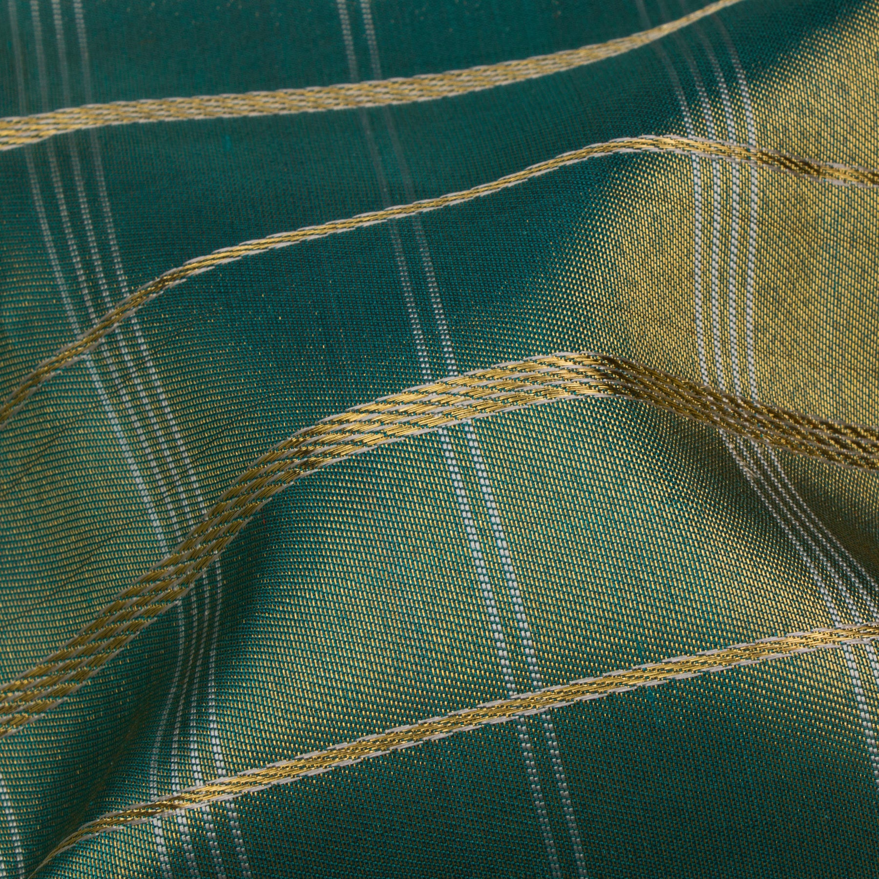 Kanakavalli Kanjivaram Silk Sari 26-040-HS001-03691 - Fabric View