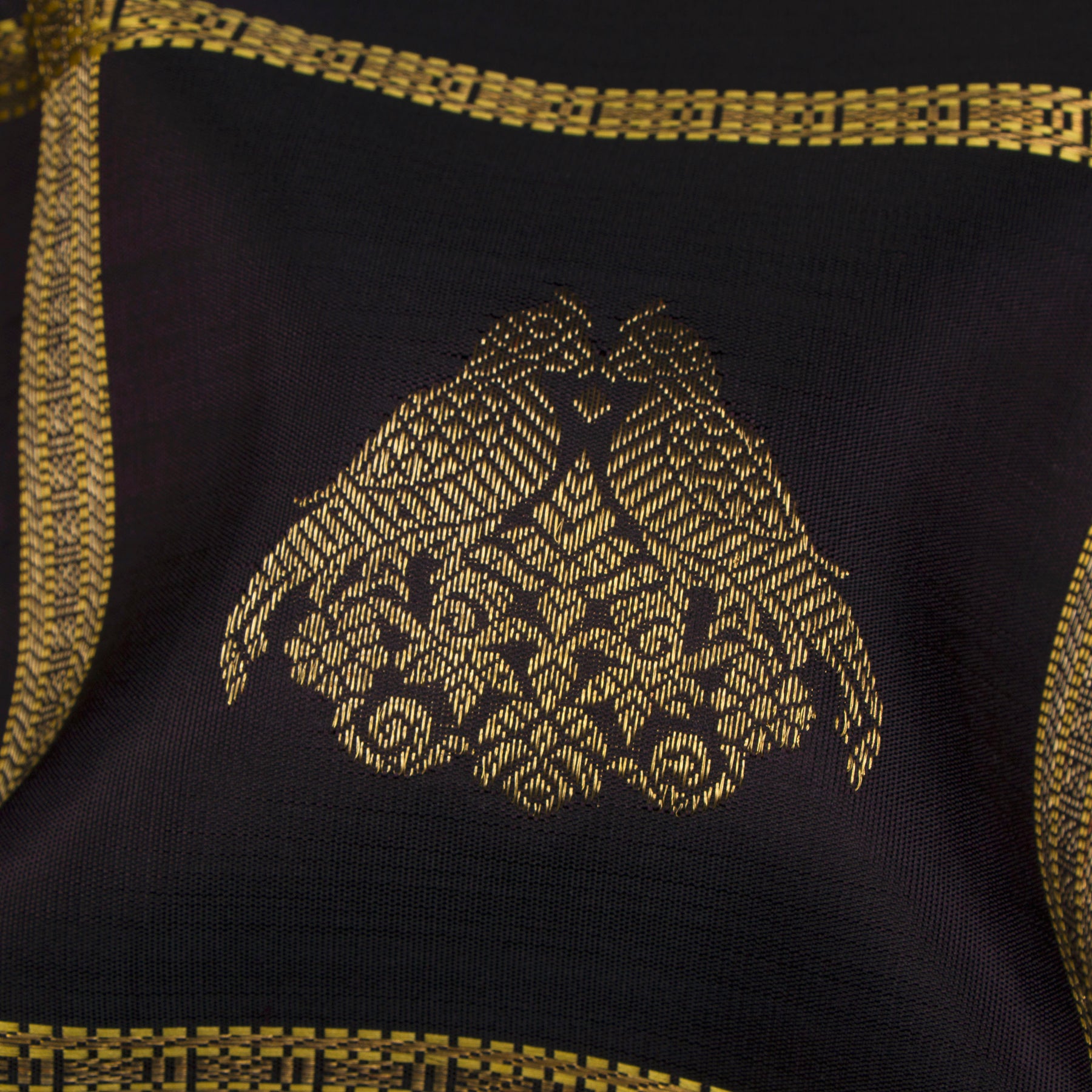Kanakavalli Kanjivaram Silk Sari 26-041-HS001-00952 - Fabric View