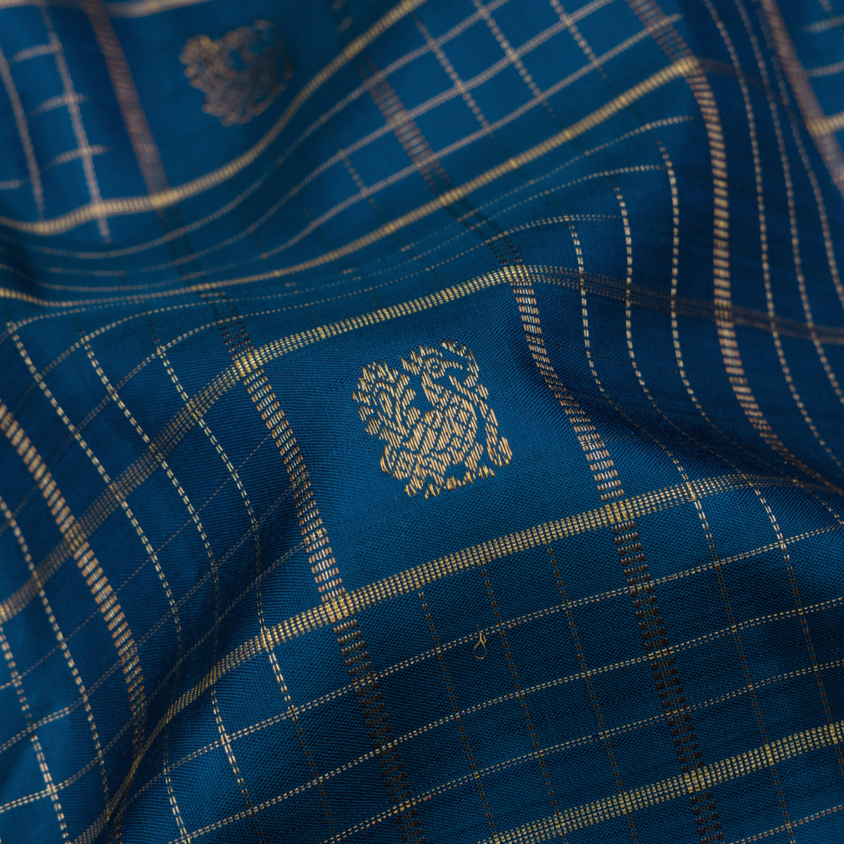 Kanakavalli Kanjivaram Silk Sari 26-041-HS001-03740 - Fabric View
