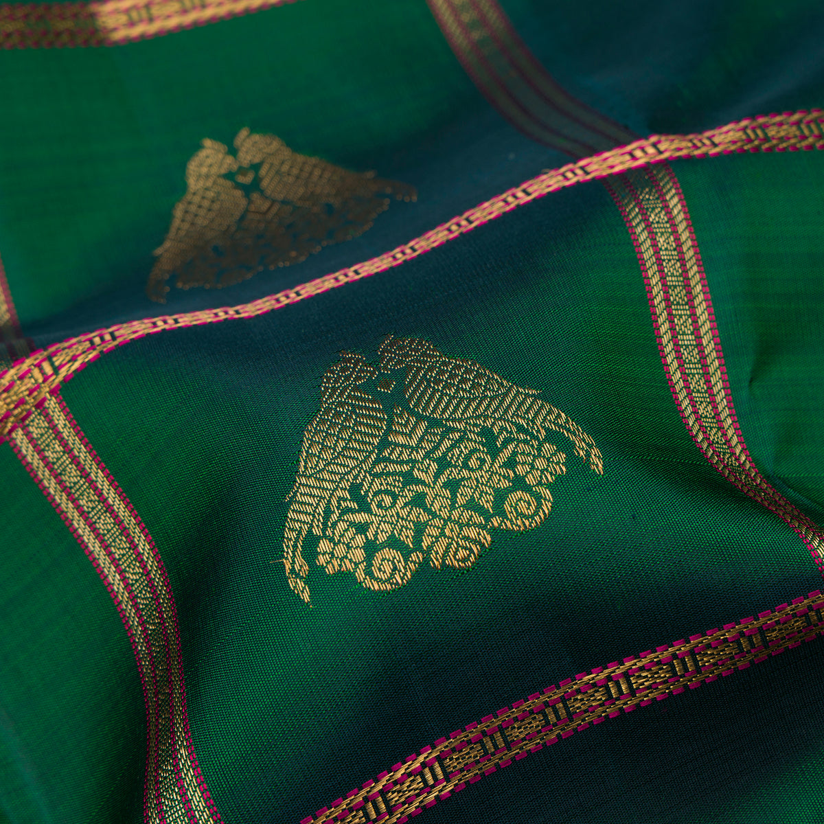 Kanakavalli Kanjivaram Silk Sari 26-041-HS001-03978