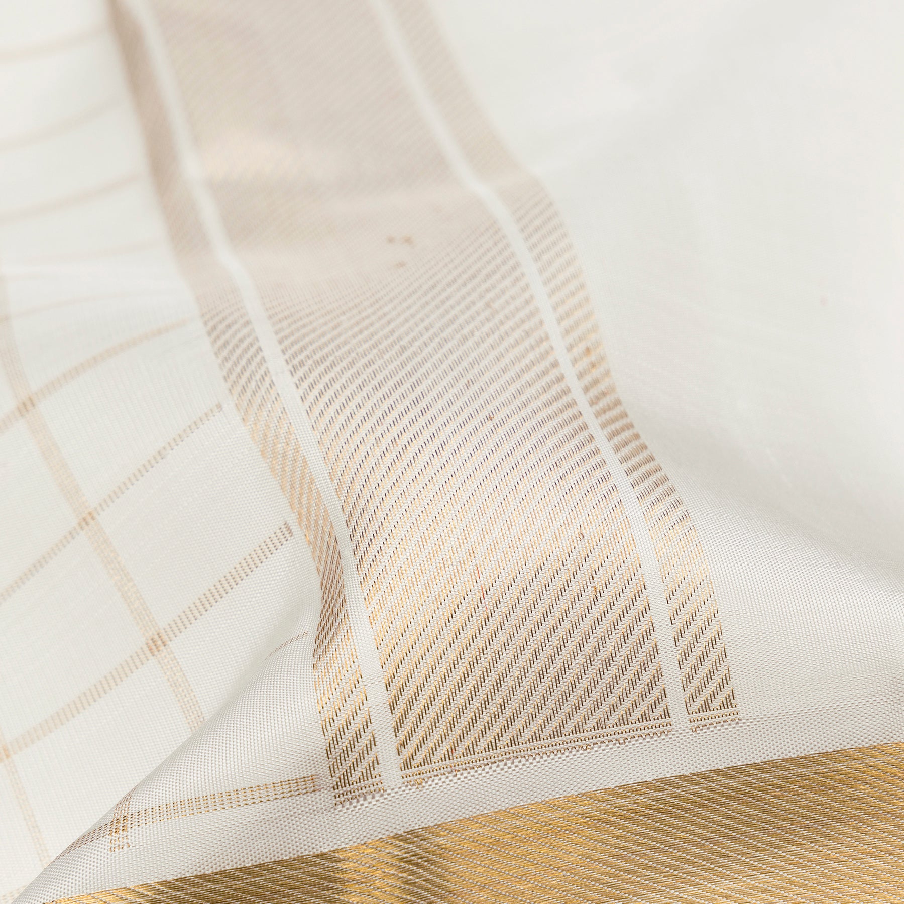 Kanakavalli Kanjivaram Silk Angavastram CO-ORD 26-110-AF001-02026 - Detailed Fabric View