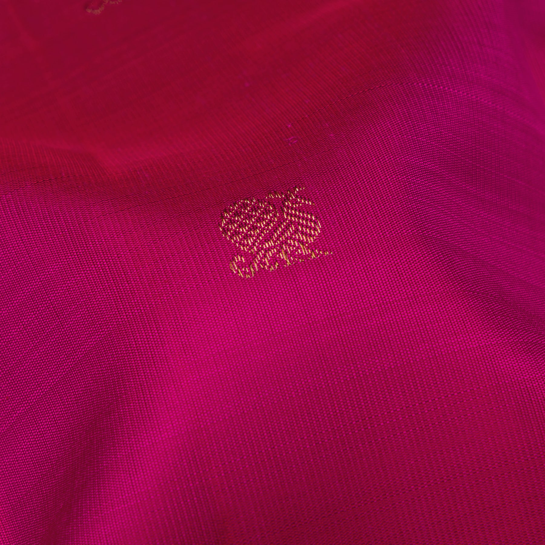 Kanakavalli Kanjivaram Silk Sari 26-110-HS001-00573 - Fabric View