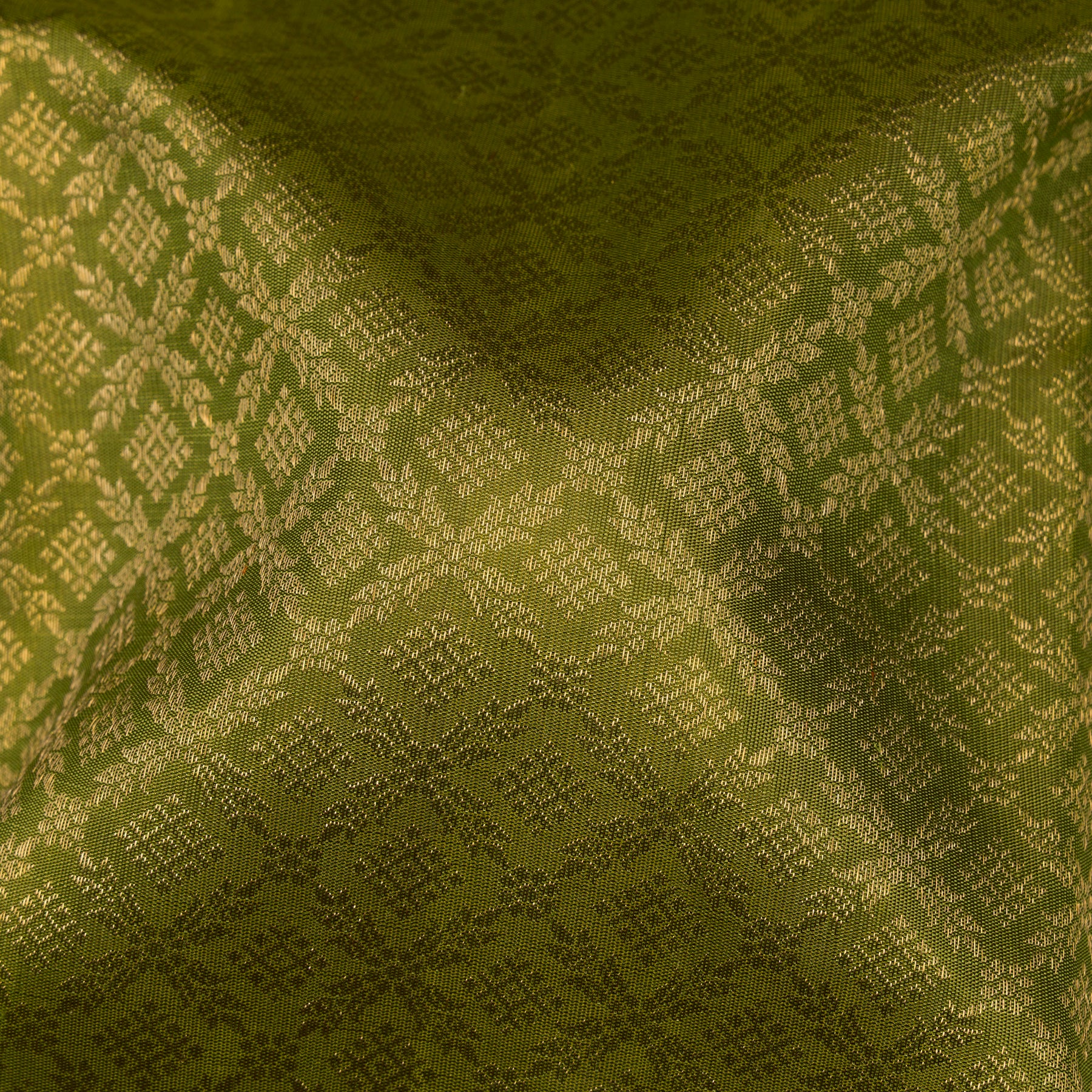 Kanakavalli Kanjivaram Silk Sari 26-110-HS001-00661 - Fabric View