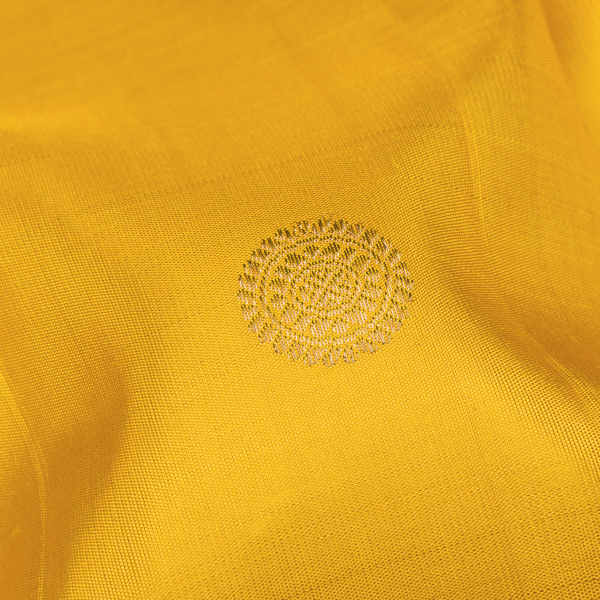 Kanakavalli Kanjivaram Silk Sari 26-110-HS001-01688 - Fabric View